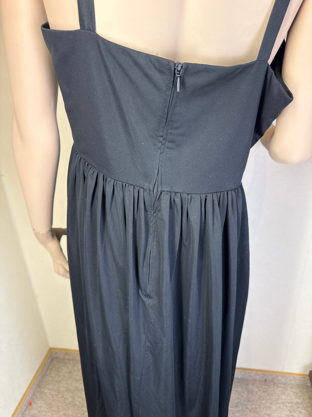Vintage Damen Abendkleid Schwarz Weiß – Langes Ballkleid mit Stoffrose