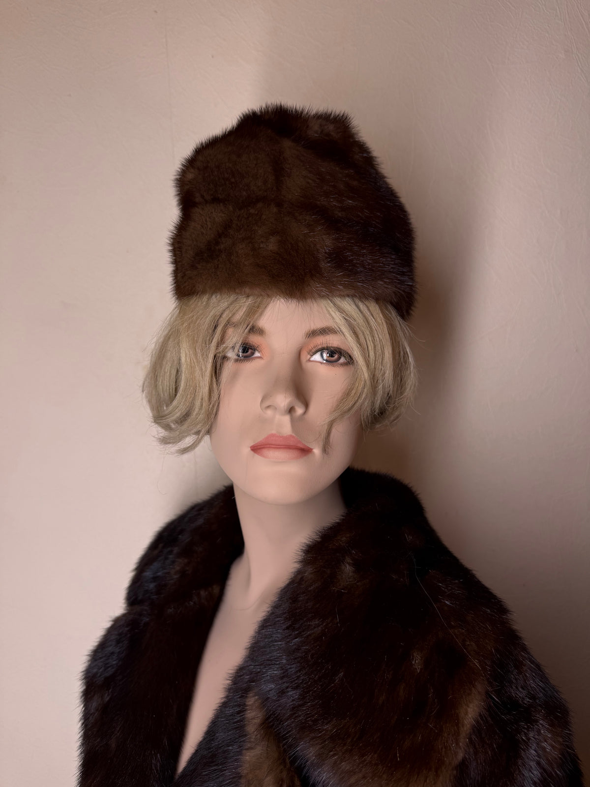 Vintage Nerz Pelzmütze Braun – Damen Echtpelz Wintermütze Klassisch Elegant