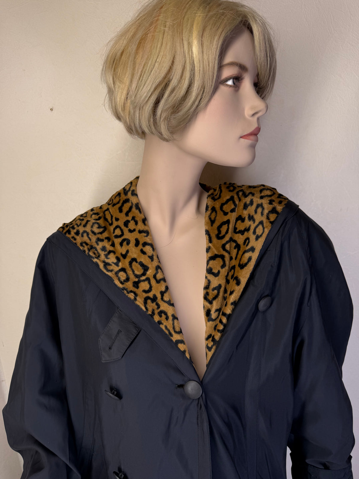Vintage Damen Mantel Schwarz mit Leo Kapuze Leopard Longcoat Oversize