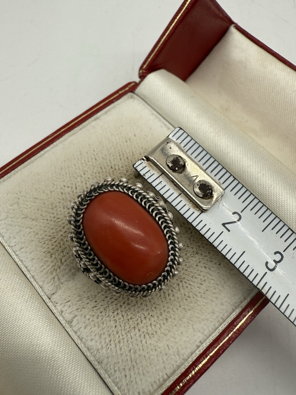VINTAGE ART DECO ROTE KORALLE RING ECHTSILBER GR.50