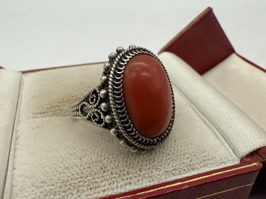 VINTAGE ART DECO ROTE KORALLE RING ECHTSILBER GR.50