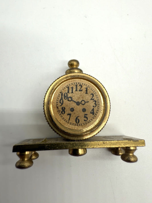 MINIATUR VINTAGE PUPPENSTUBENUHR - GOLDENE MESSINGUHR SAMMLER ORNAMENT