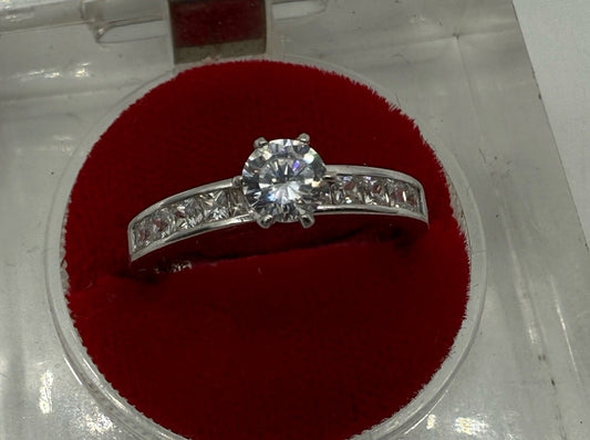 FUNKELNDER 925 SILBER RING MIT ZIRKONIA BESATZ GR.55