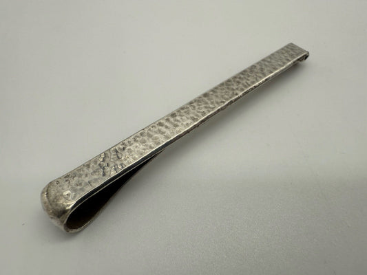 VINTAGE 835 SILBER KRAWATTENKLAMMER - HAMMERSCHLAG-DESIGN - MID CENTURY