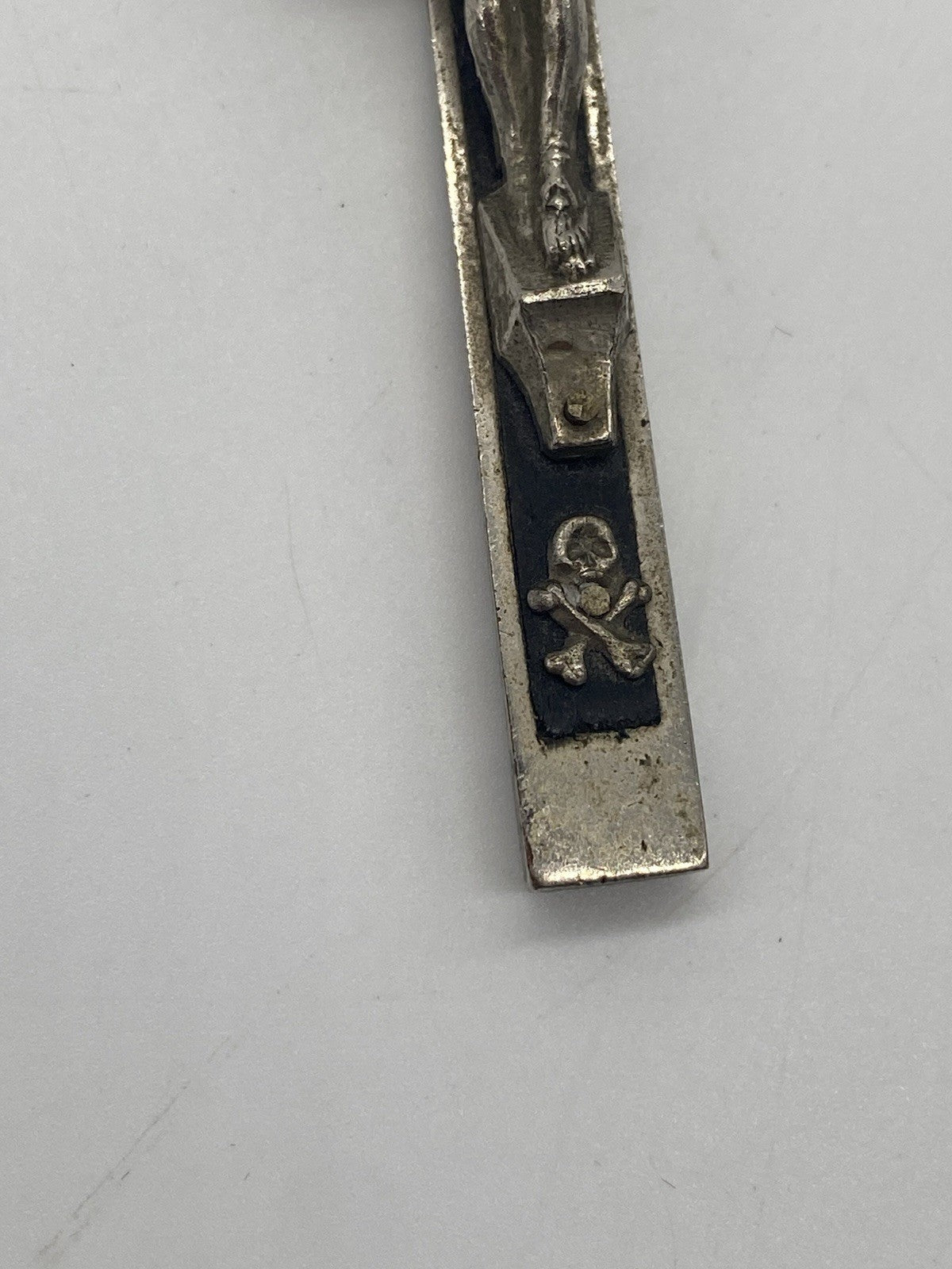 ANTIKES GROßES JESUS-KRUZIFIX KREUZ MIT KETTE