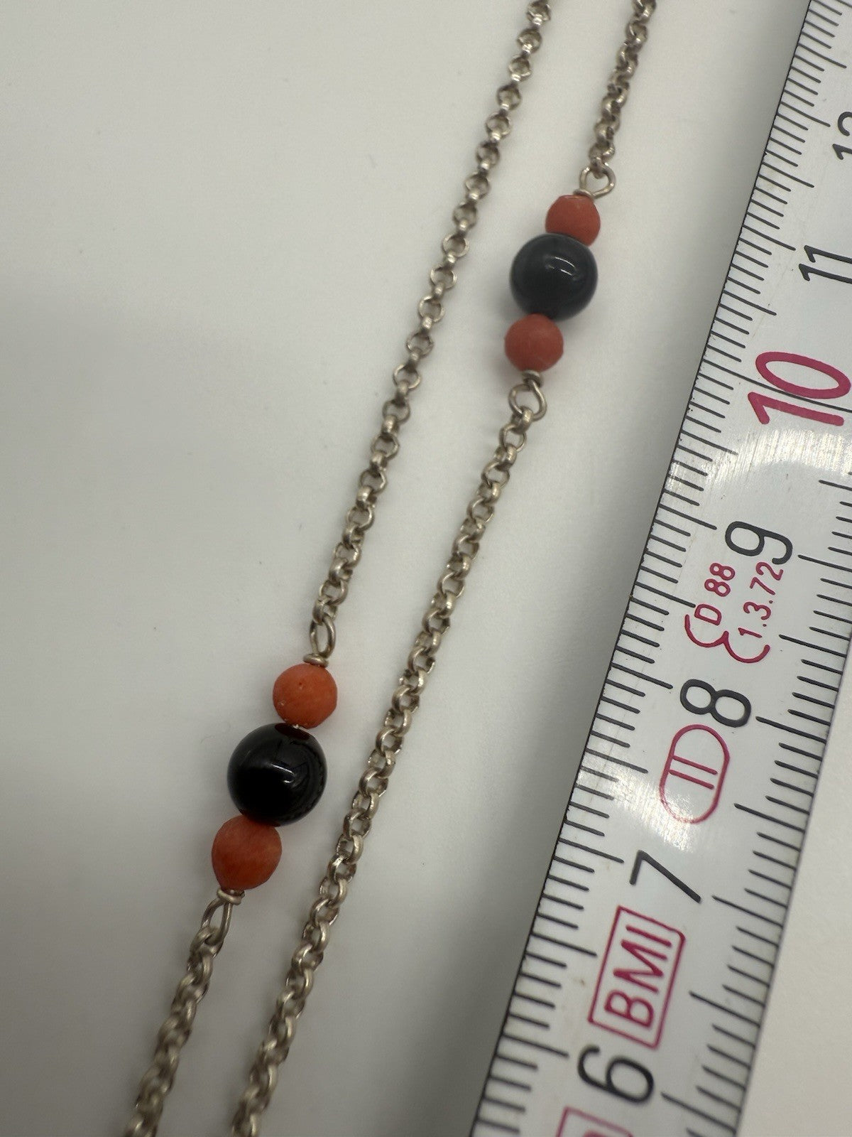 VINTAGE 835 SILBER KETTE MIT KORALLEN .- KUGELN, SCHÖNE ALTE SILBERKETTE