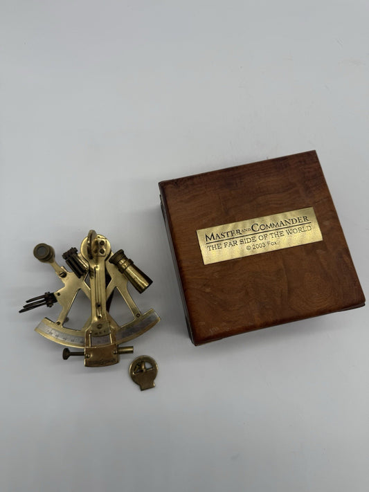 ORIGINAL FILM-REQUISITE MASTER AND COMMANDER 2003 - MESSING SEXTANT & BOX