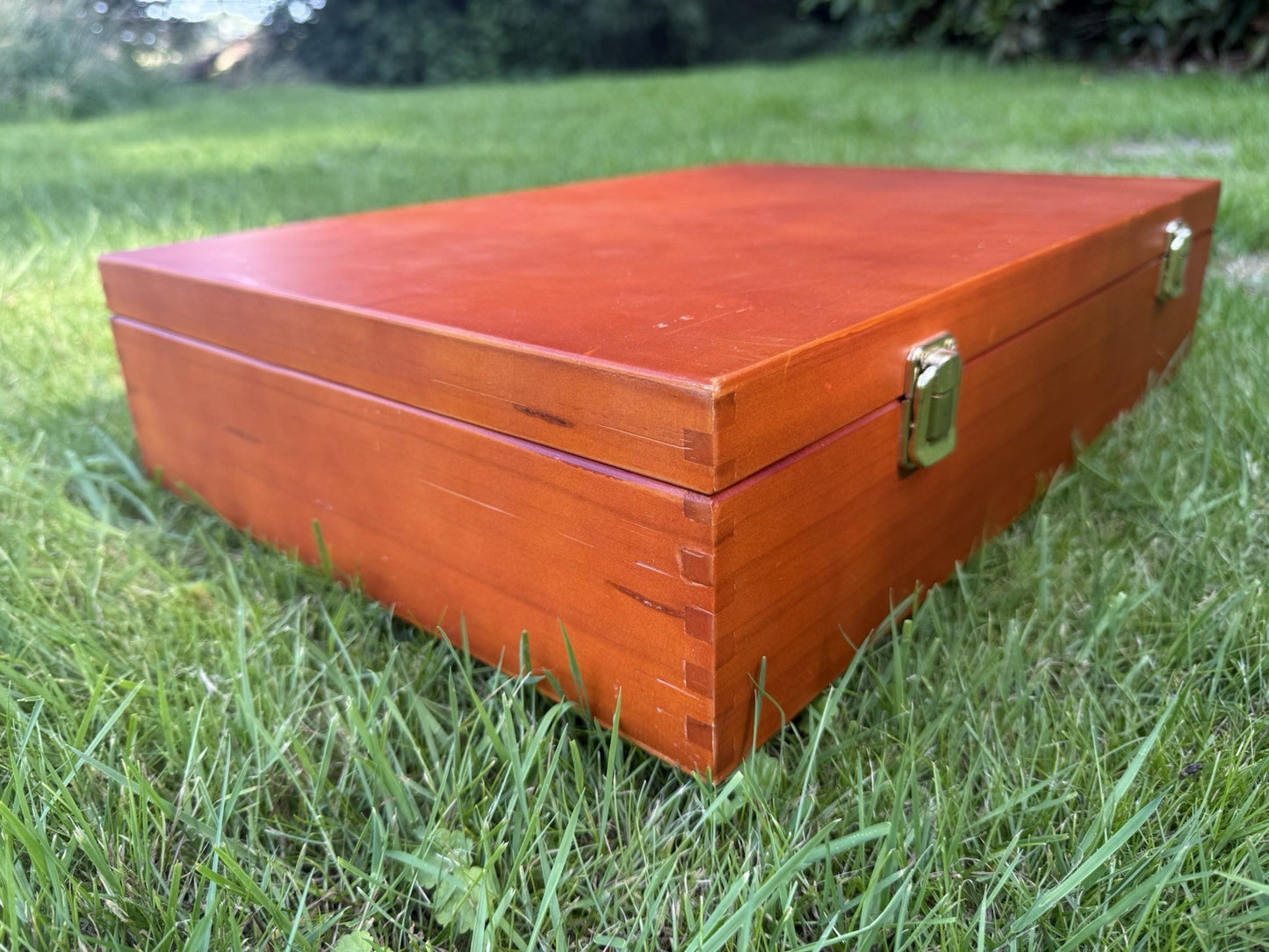 HOCHWERTIGE HOLZBOX MIT SAMT-INNENFUTTER AUFBEWAHRUNGSBOX