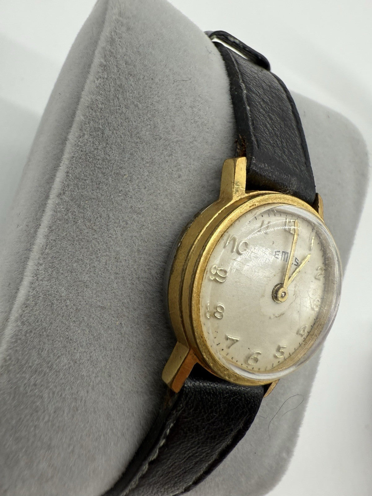 VINTAGE EMES HANDAUFZUG ARMBANDUHR