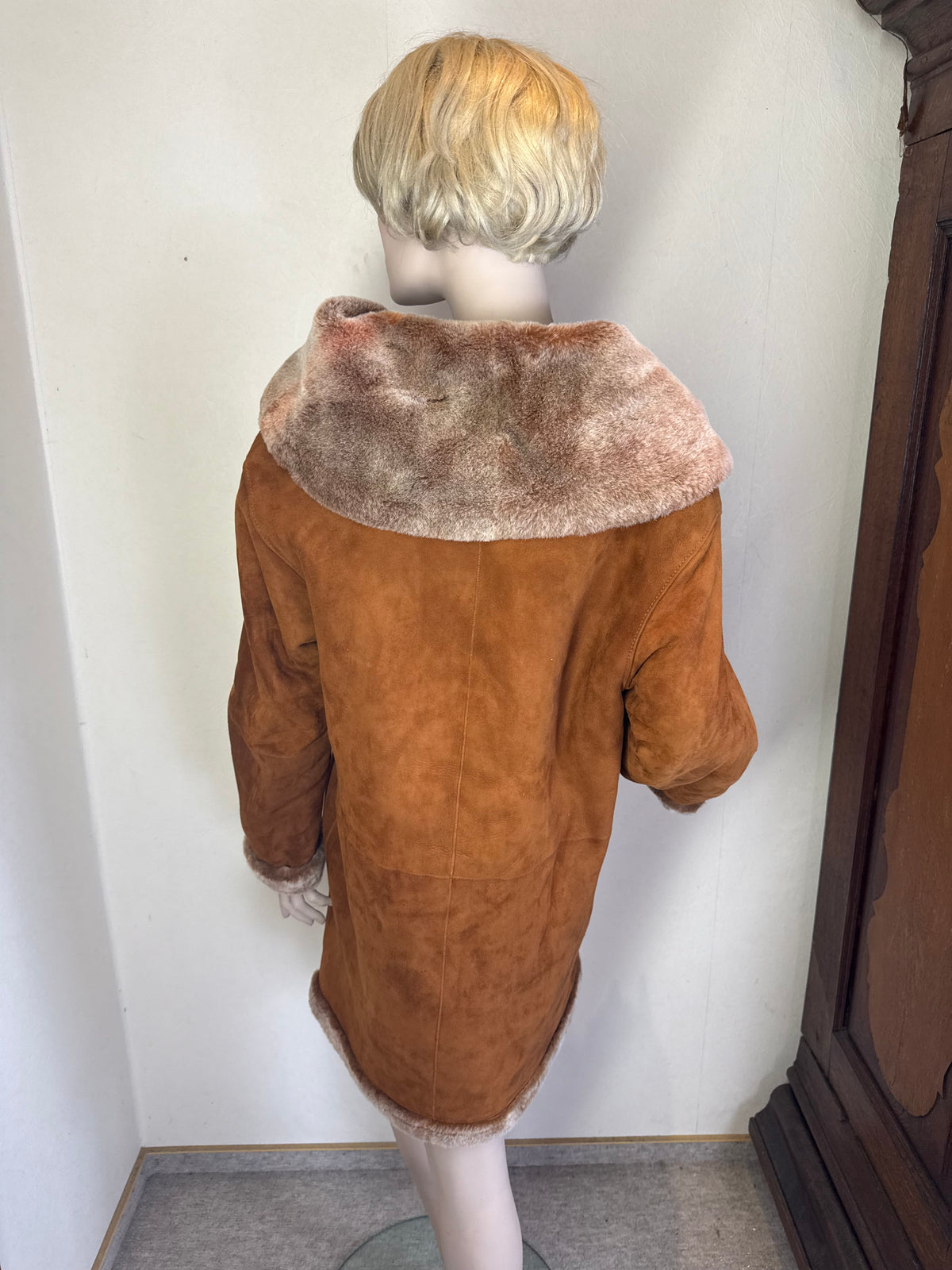 Élégance Paris Vintage Lammfellmantel Damen Gr. 38 – Shearling Cognac