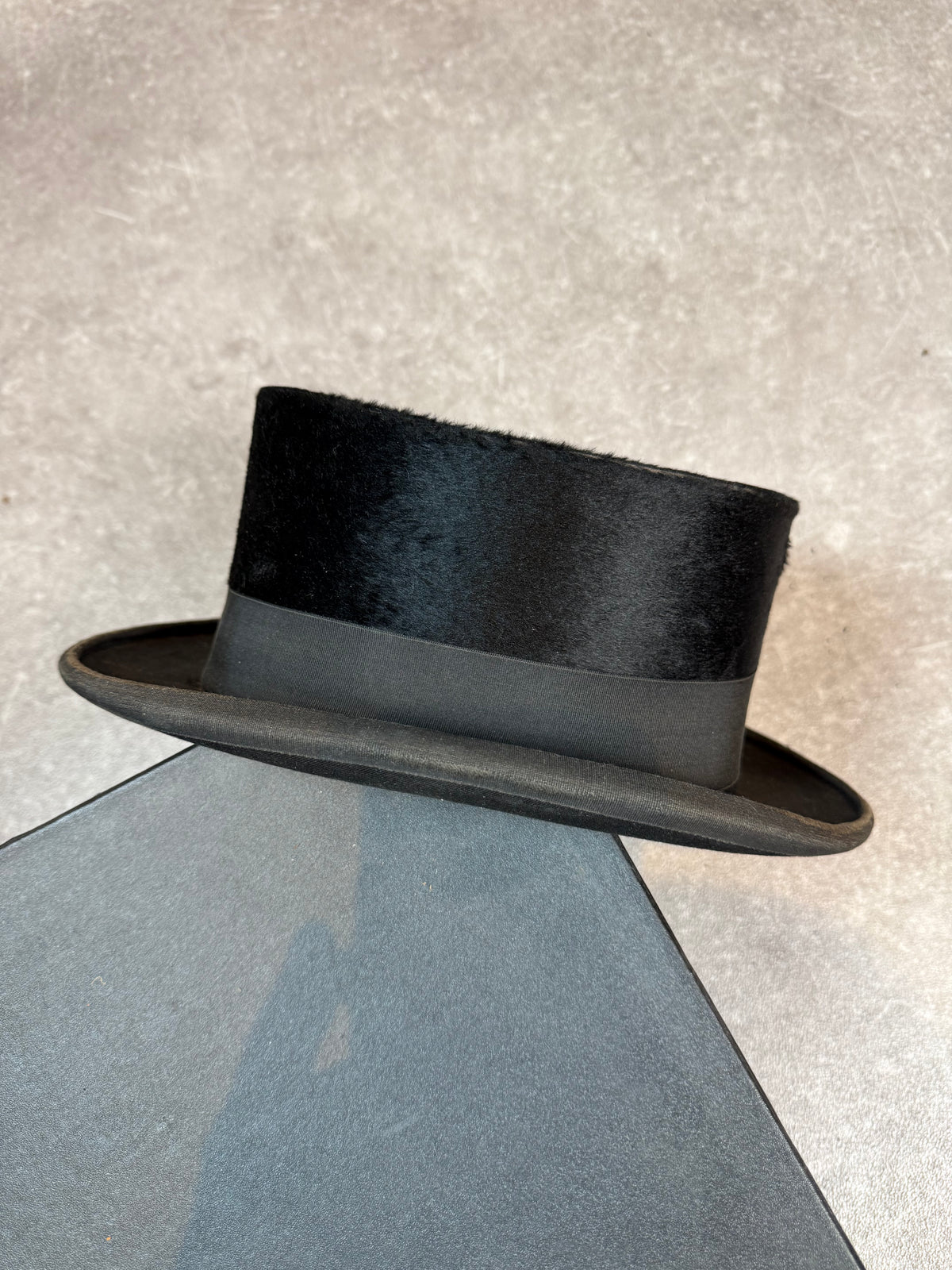 Antiker schwarzer Zylinder Top Hat Seidenzylinder Herren Hut mit Hutkoffer Vintage