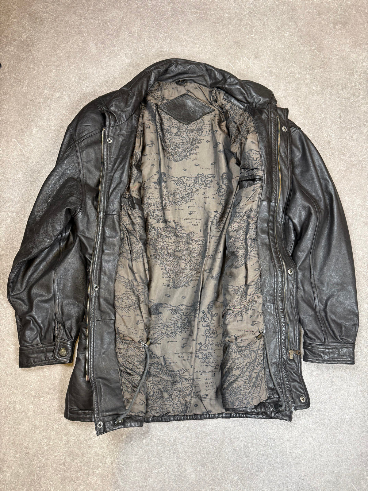 Vintage Prince Herren Ledermantel Schwarz – Echtleder Jacke Weltkarten-Futter Gr. 56