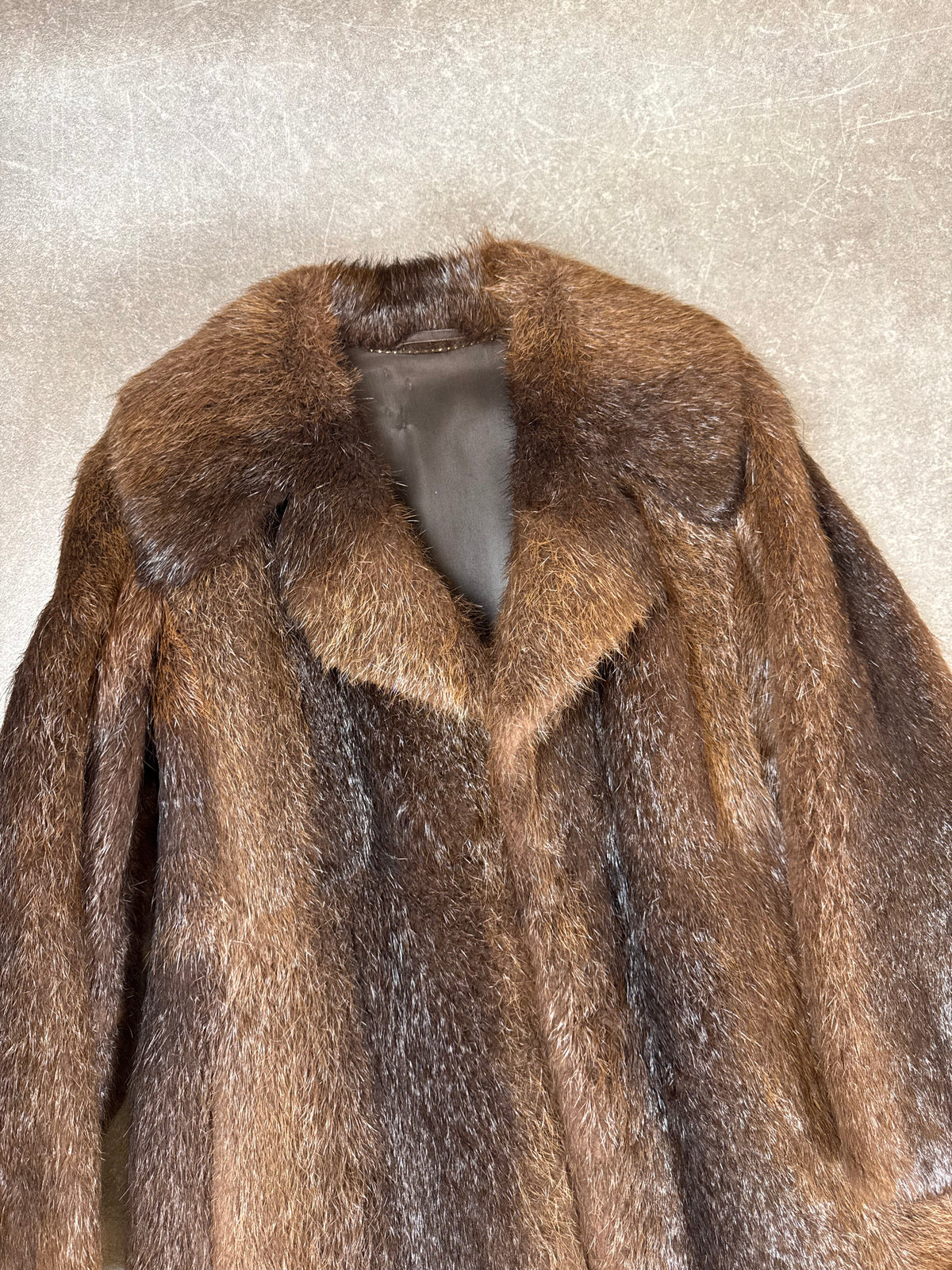 Vintage Nutria Pelzmantel Damen Braun – Echter Pelz Langmantel 115 cm