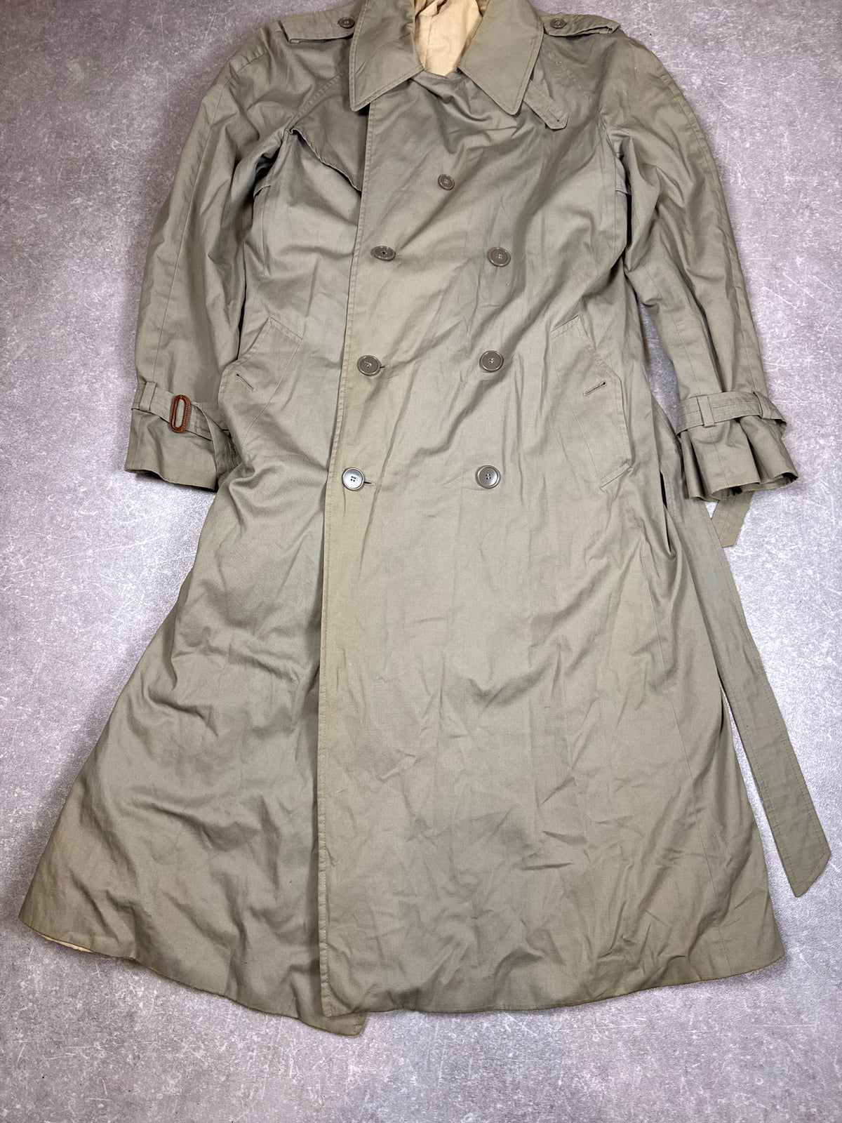 Vintage Hugo Boss Trenchcoat Herren – 80er/90er Jahre Khaki Mantel P&C