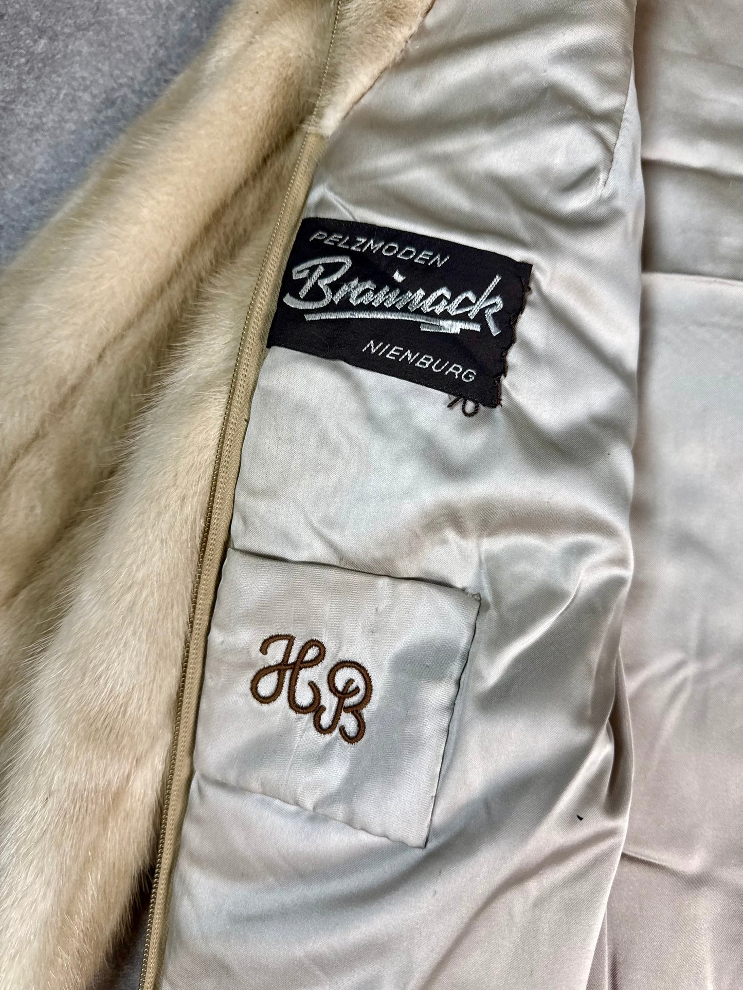 Exklusive Vintage Nerzjacke aus echtem Nerz – Creme mit kontrastierenden Nerzspitzen Gr. 42/44