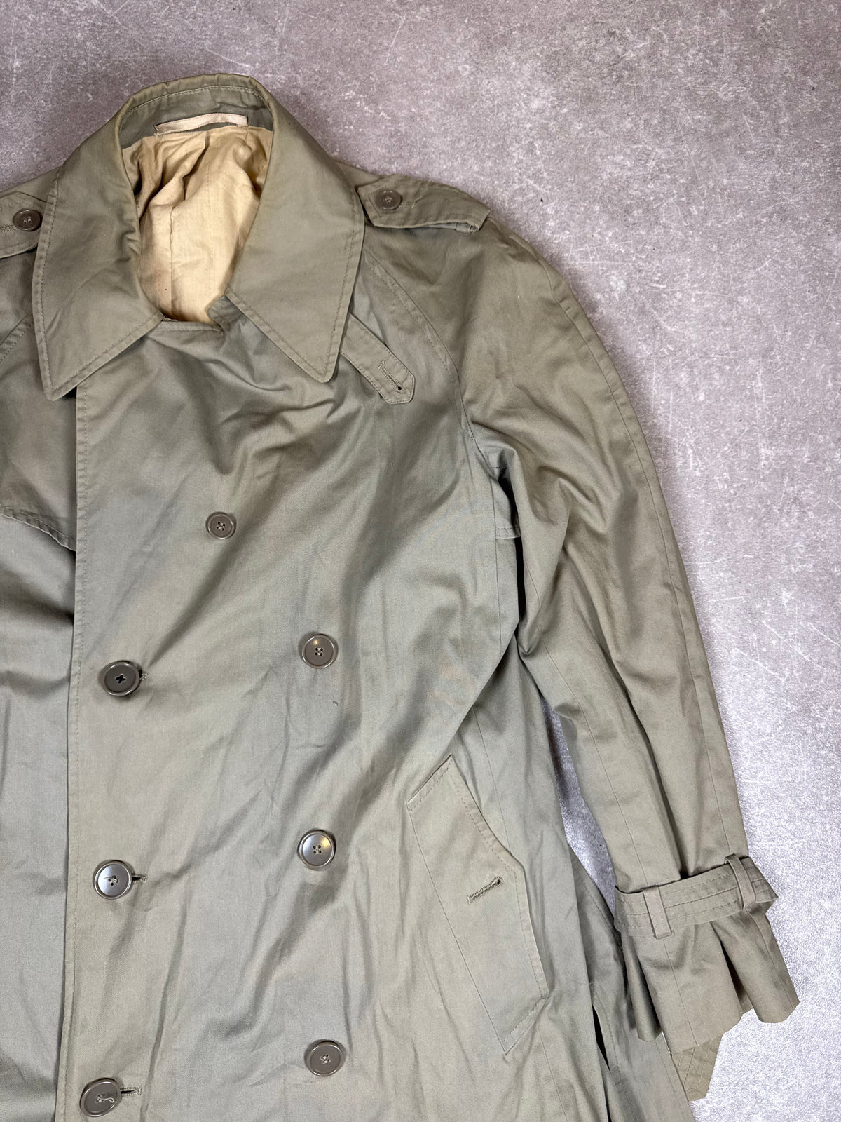 Vintage Hugo Boss Trenchcoat Herren – 80er/90er Jahre Khaki Mantel P&C