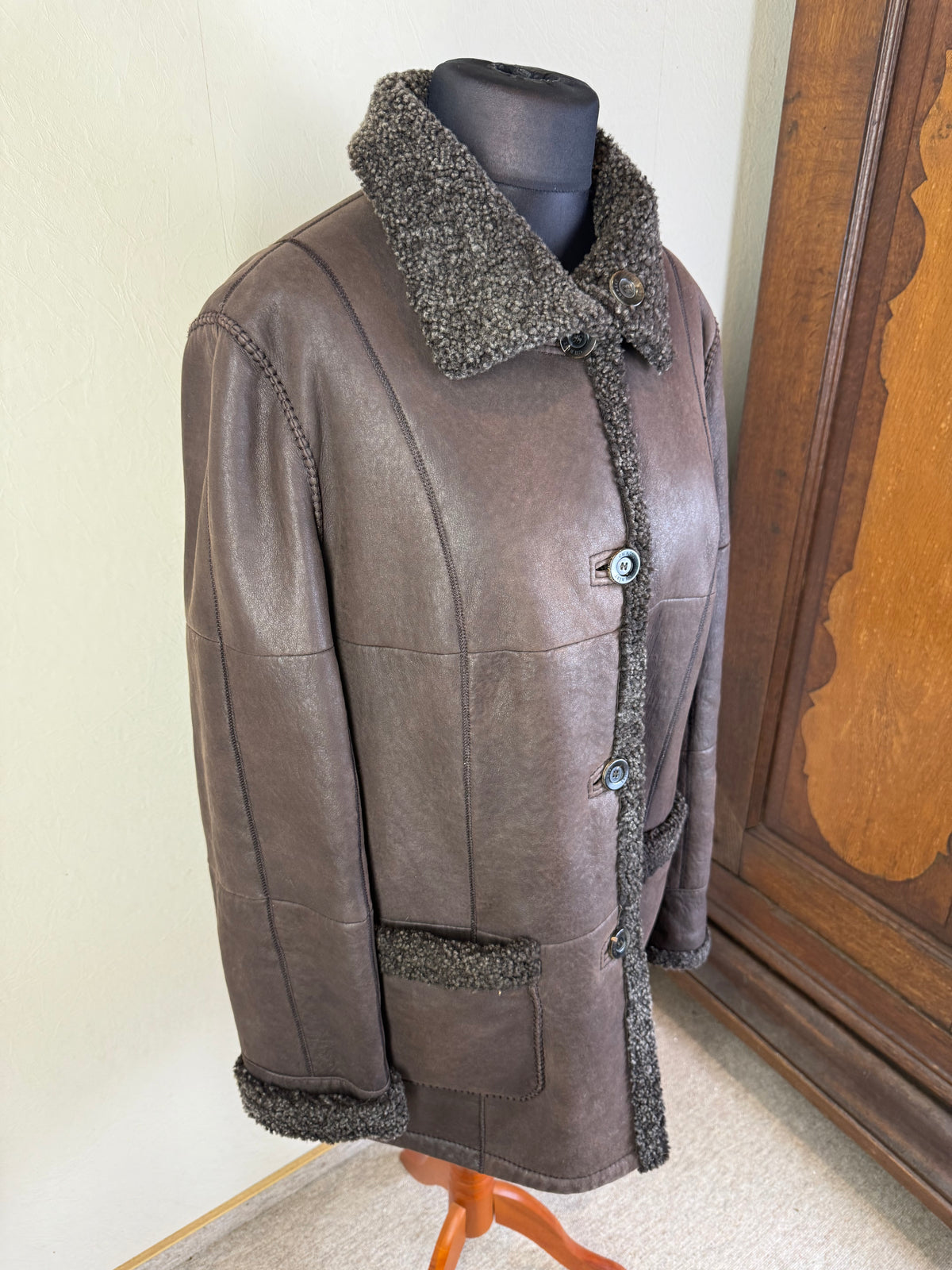 CHRIST Vintage Damen Lammfelljacke Braun – Echtleder Shearling Felljacke