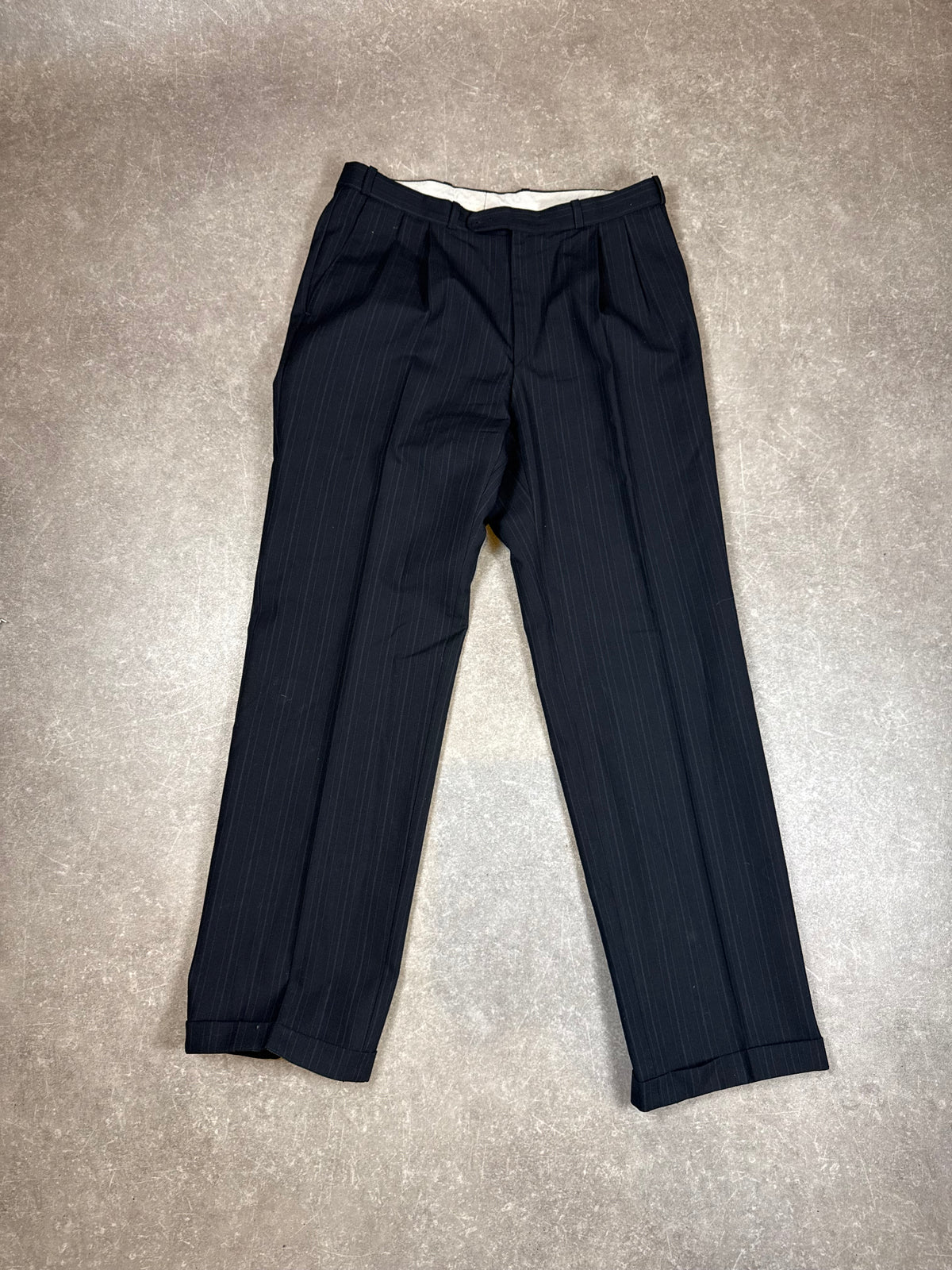 Vintage Herren Anzug Nadelstreifen Schwarz 2-teilig Sakko & Hose – klassisch elegant