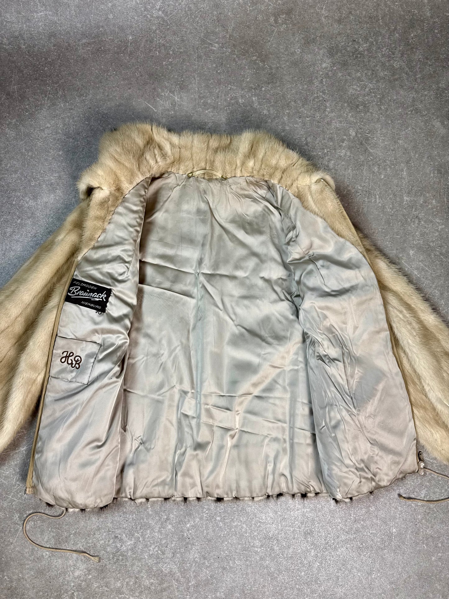 Exklusive Vintage Nerzjacke aus echtem Nerz – Creme mit kontrastierenden Nerzspitzen Gr. 42/44