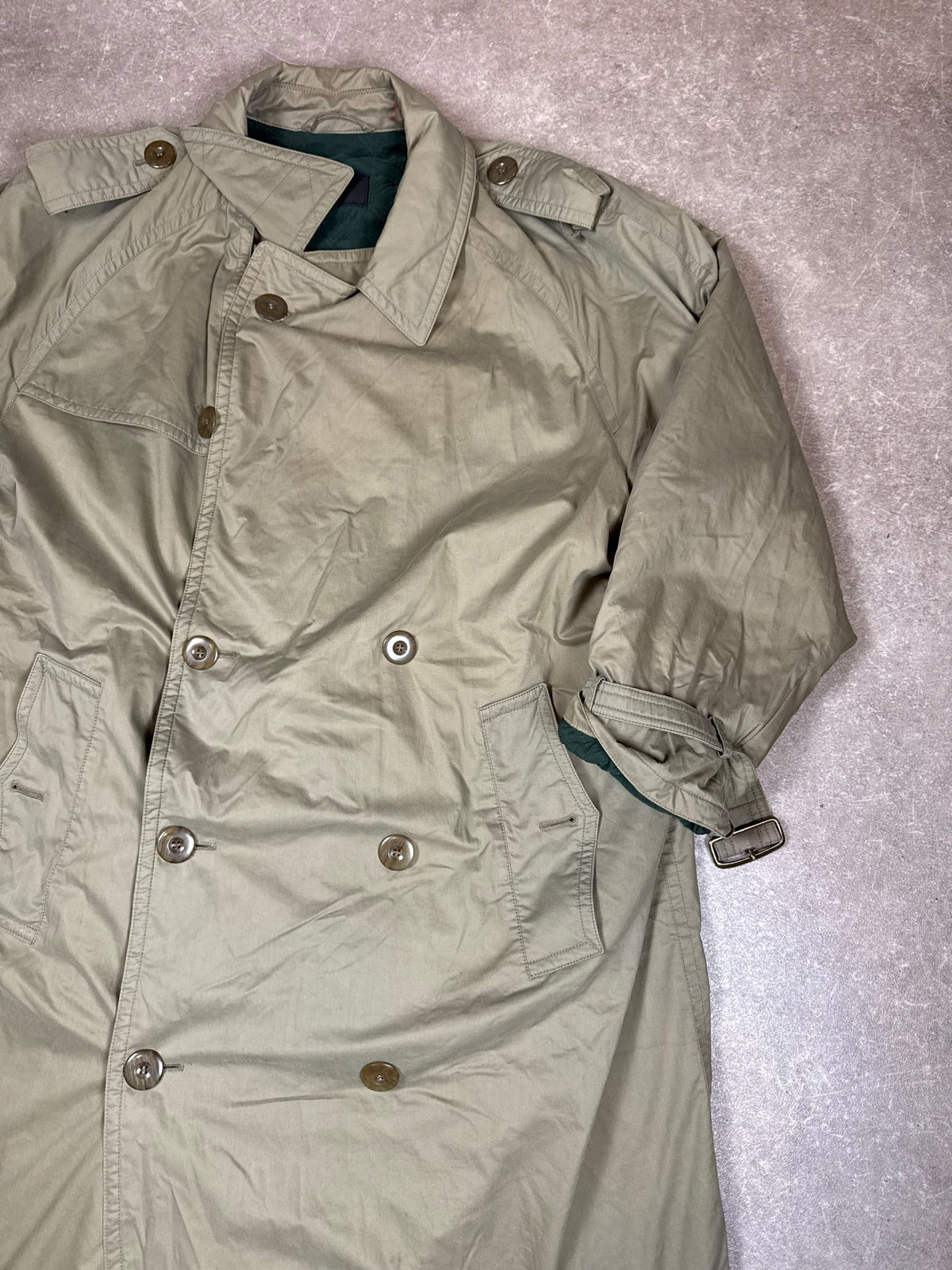 Vintage Hugo Boss Trenchcoat Herren Beige – Gefütterter Regenmantel Doppelreiher