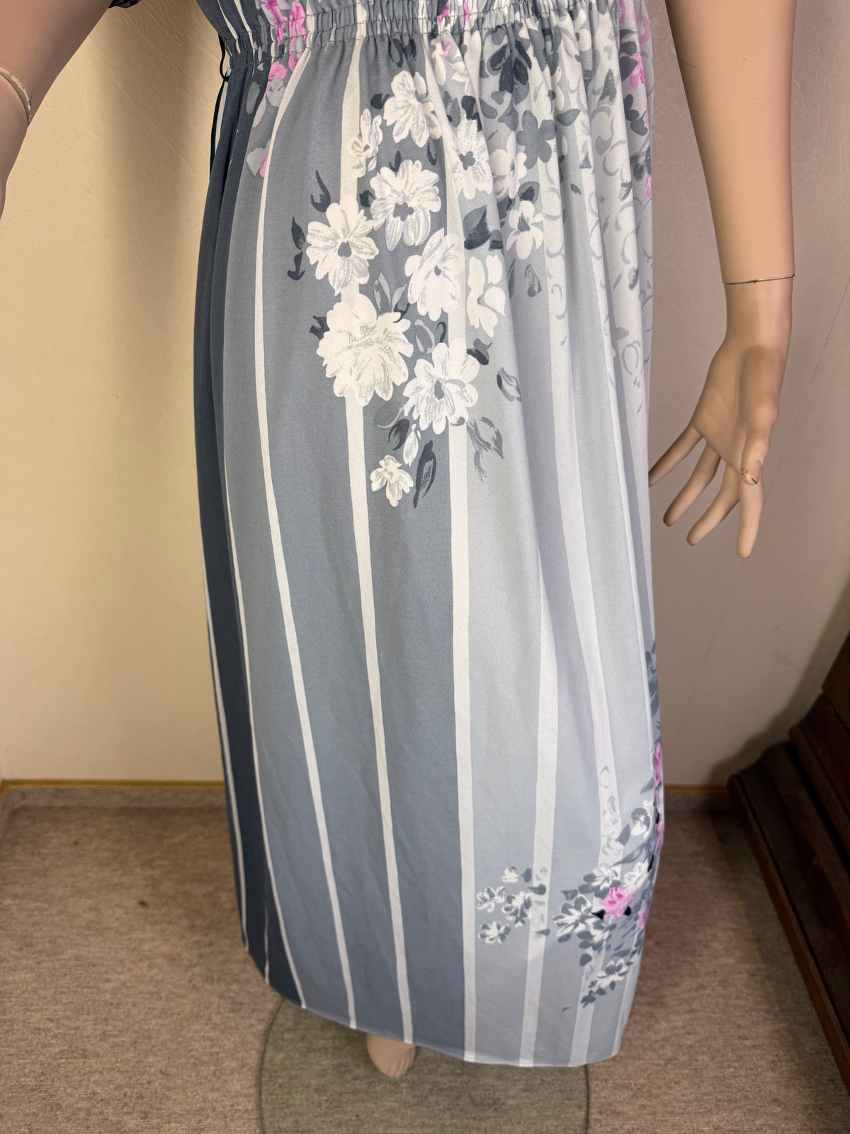 Vintage 80er Maxikleid Damen – Schwarz Grau Rosa Blumen & Streifen