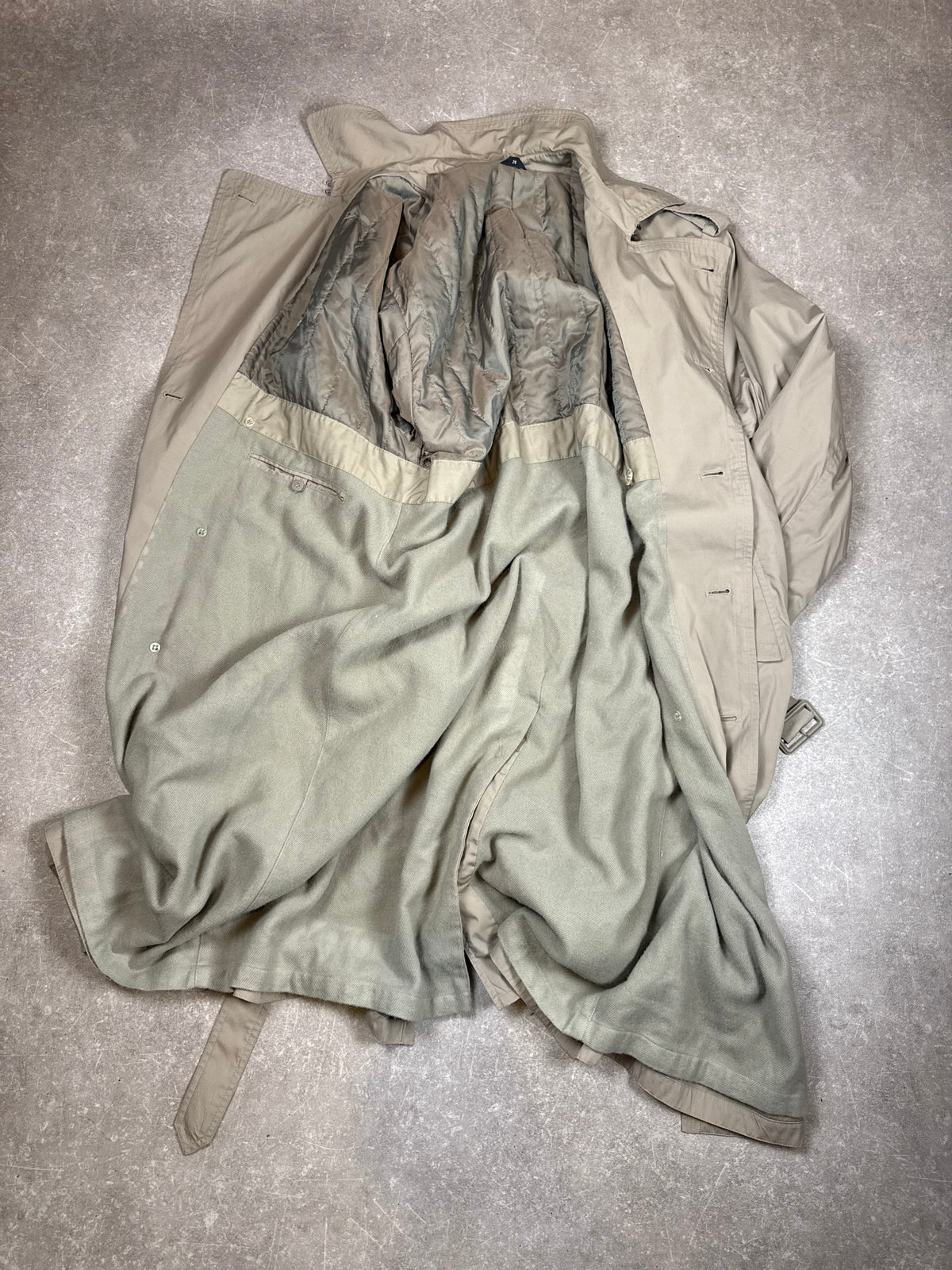 Vintage Herren Trenchcoat Gr. 26 – Beige Mantel mit Gürtel & Warmfutter