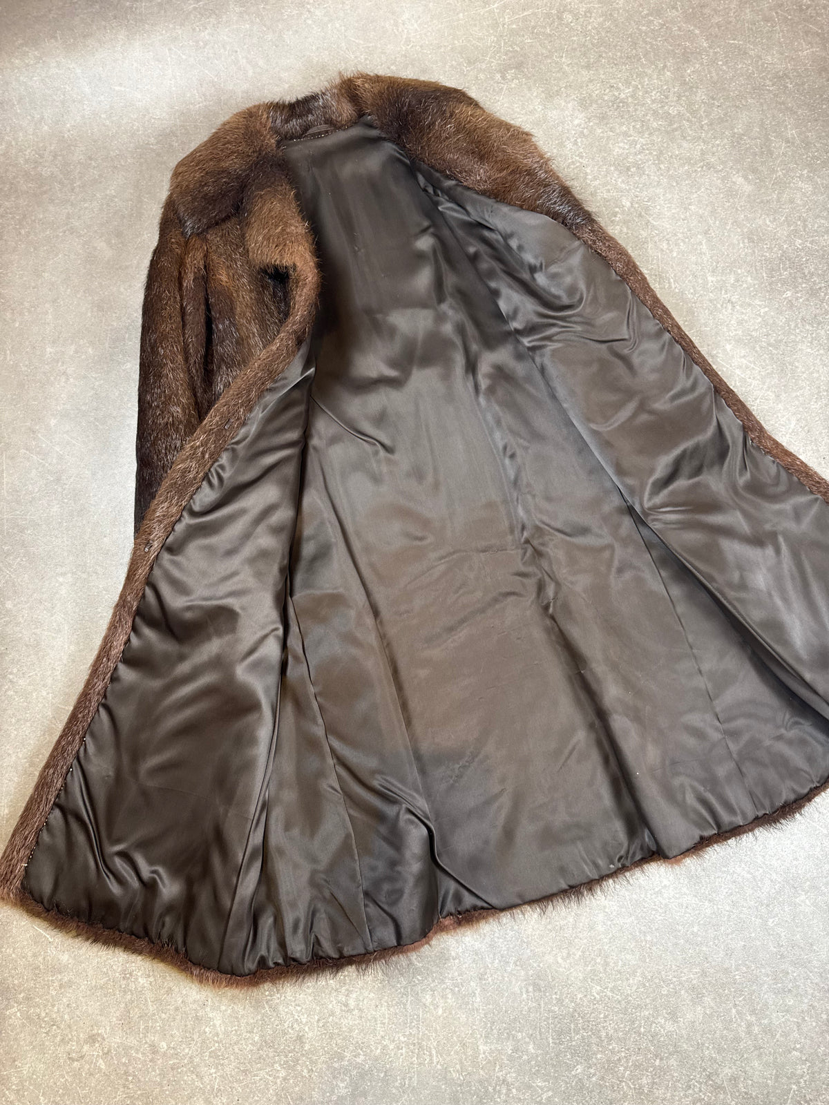 Vintage Nutria Pelzmantel Damen Braun – Echter Pelz Langmantel 115 cm