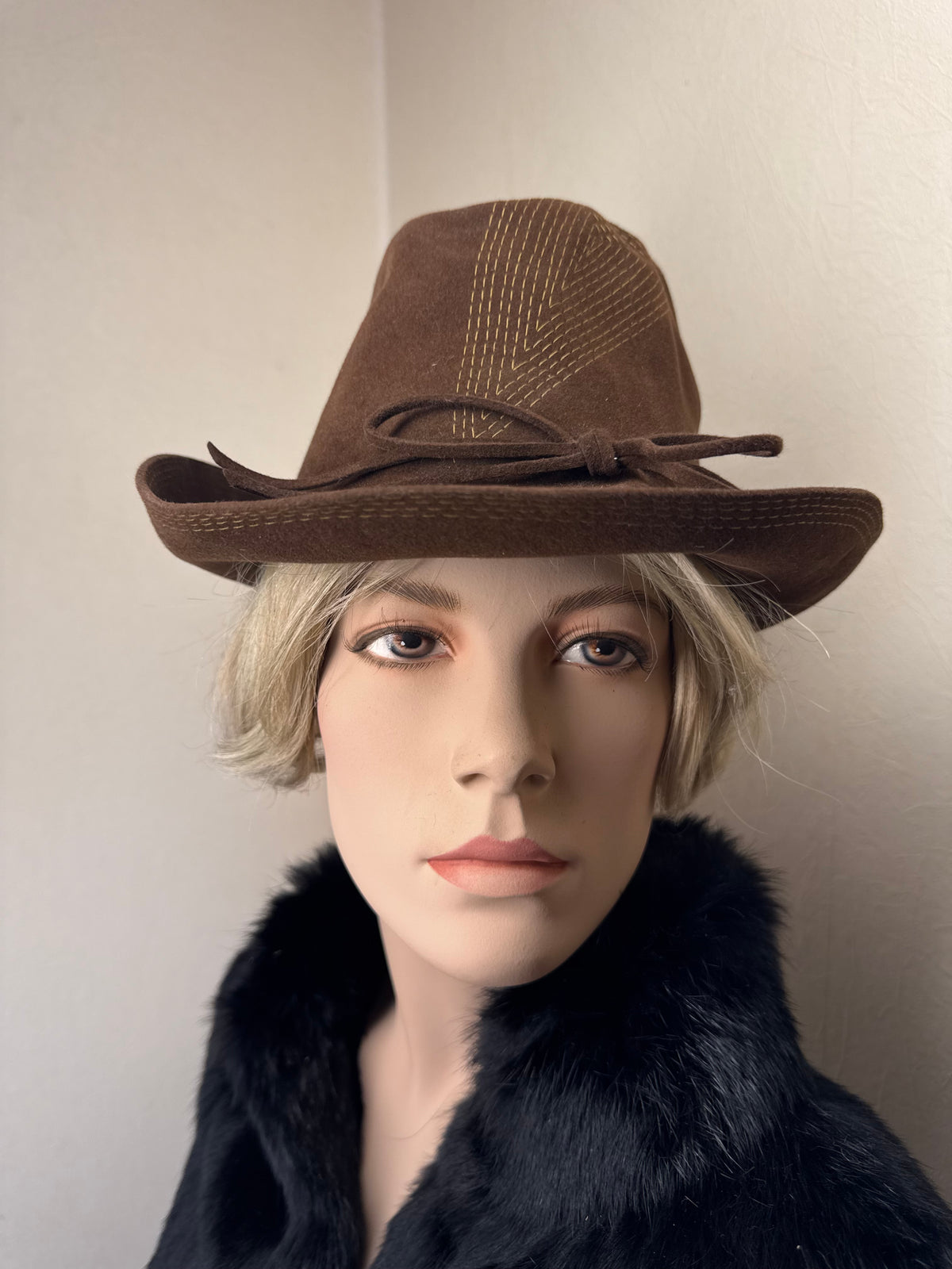 Vintage Wegener Westernhut Braun – Cowboy Filzhut mit Kontrastnähten - Made in Germany