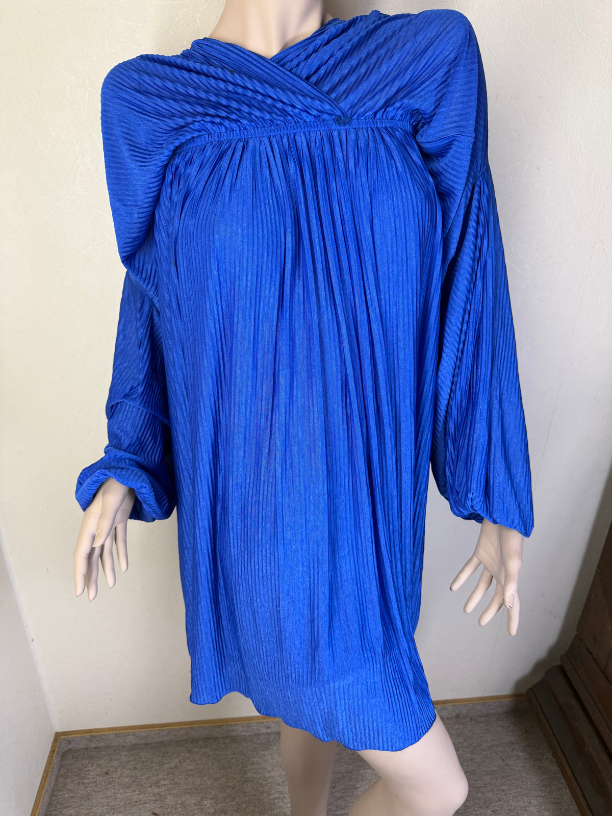 Vintage Plisseekleid Kobaltblau – Langarm Kleid mit Spitze