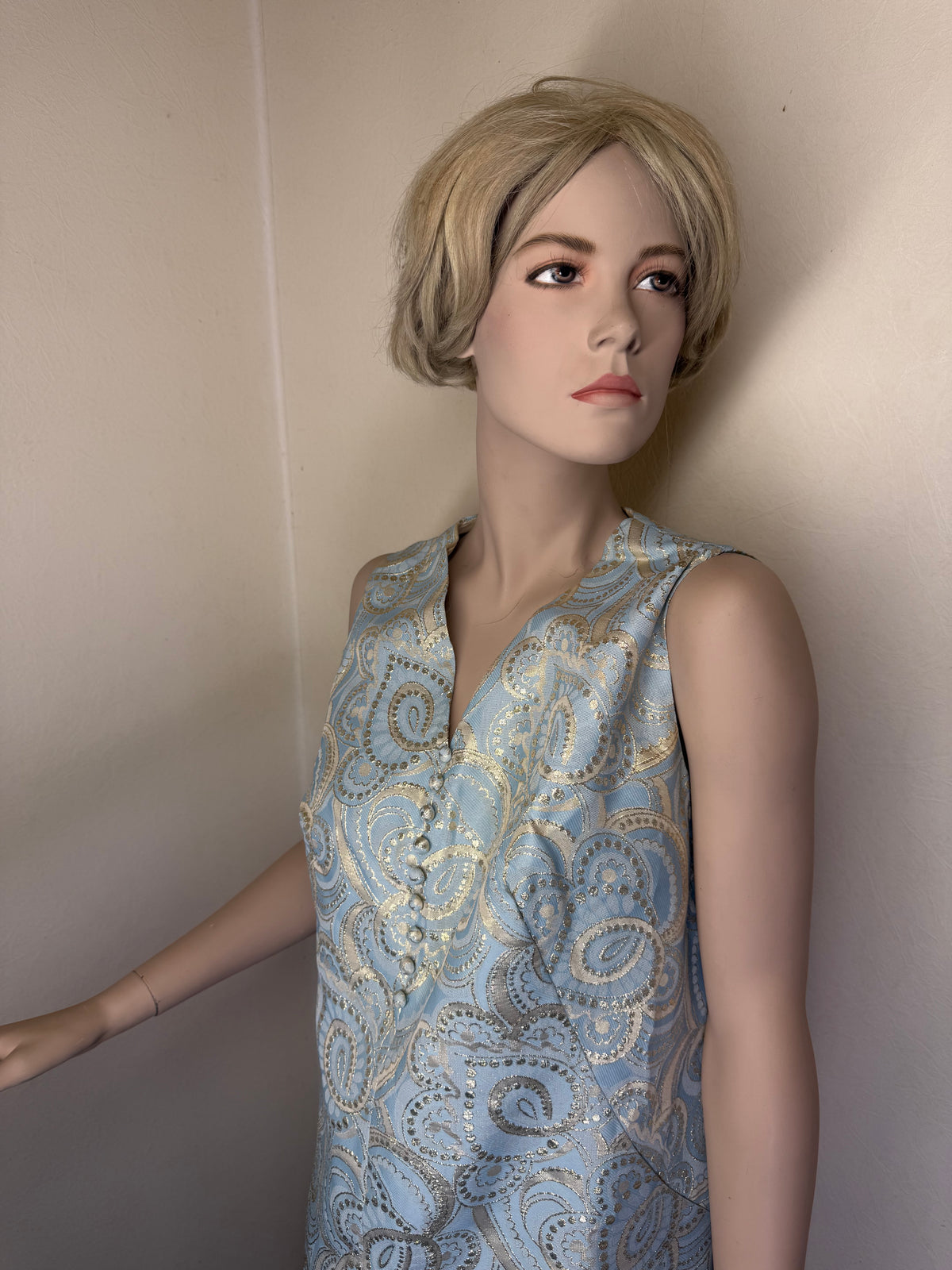 Vintage 60er/70er Maxikleid Hellblau Gold – Paisley Brokat Abendkleid