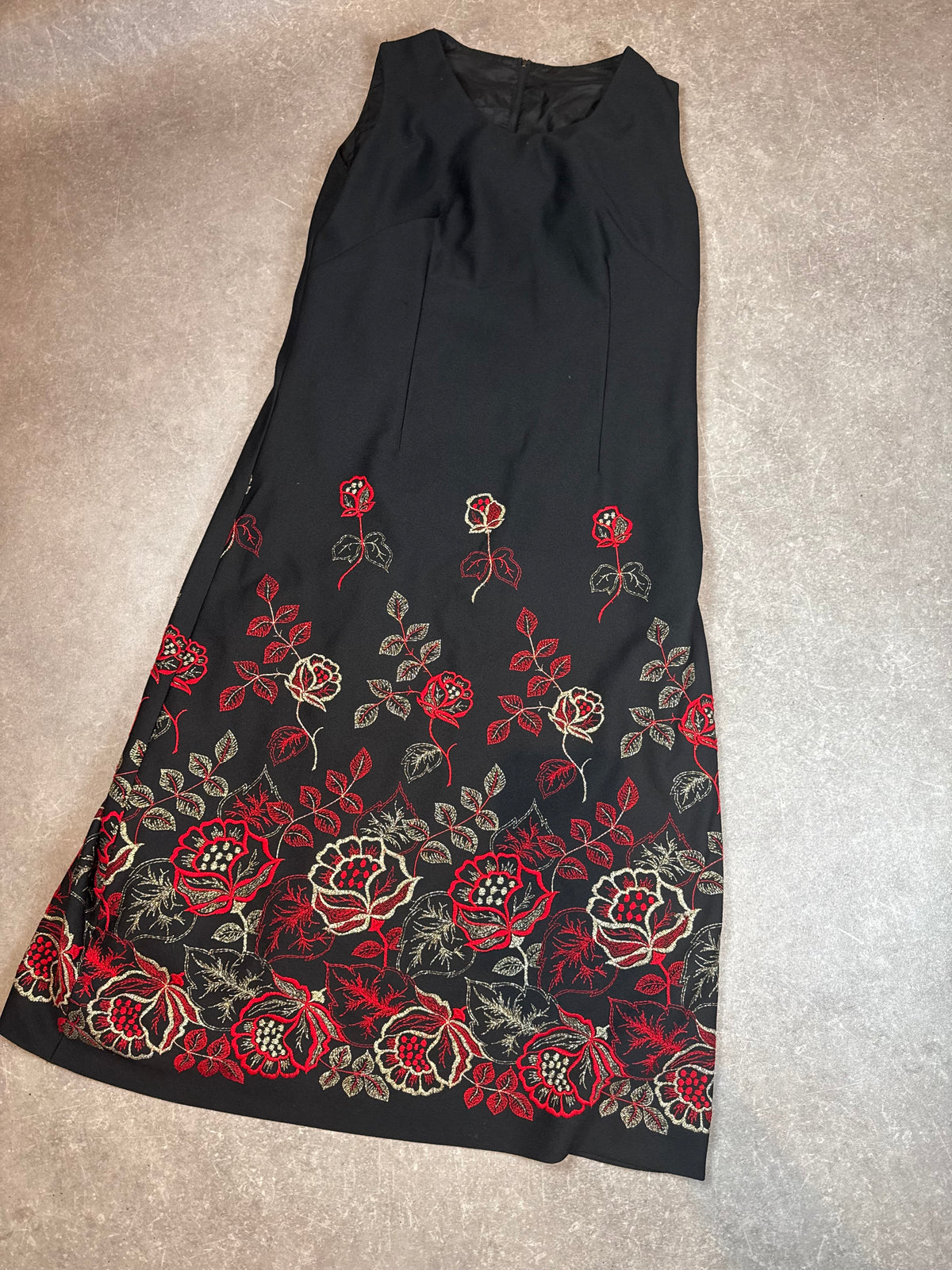 Vintage 80s Damen Maxikleid Schwarz – Rosenstickerei Rot Gold – Ärmelloses Abendkleid