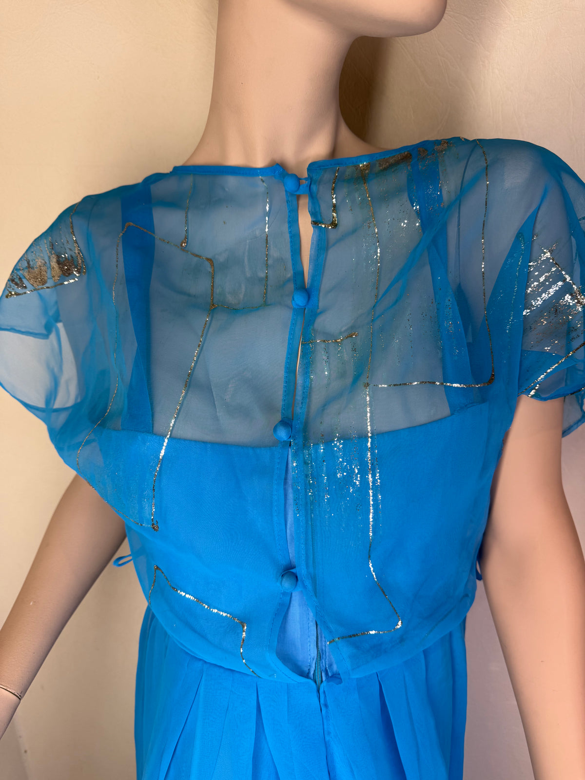 Vintage Abendkleid Blau Hellblau - Maxikleid mit Chiffon Cape & Golddekor