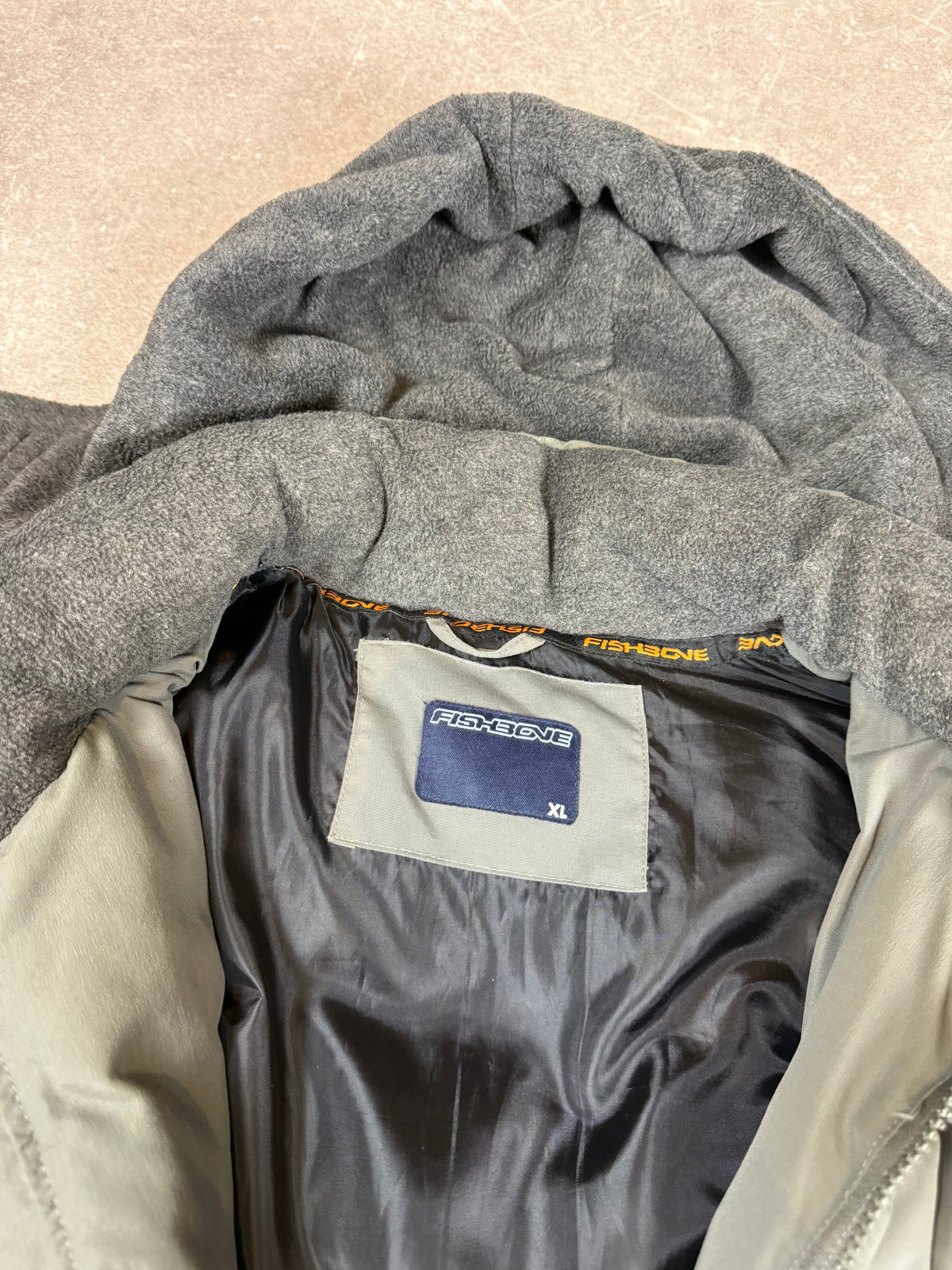 Vintage Fishbone Winterjacke XL Grau – Y2K Puffer Outdoor Jacke 2000er