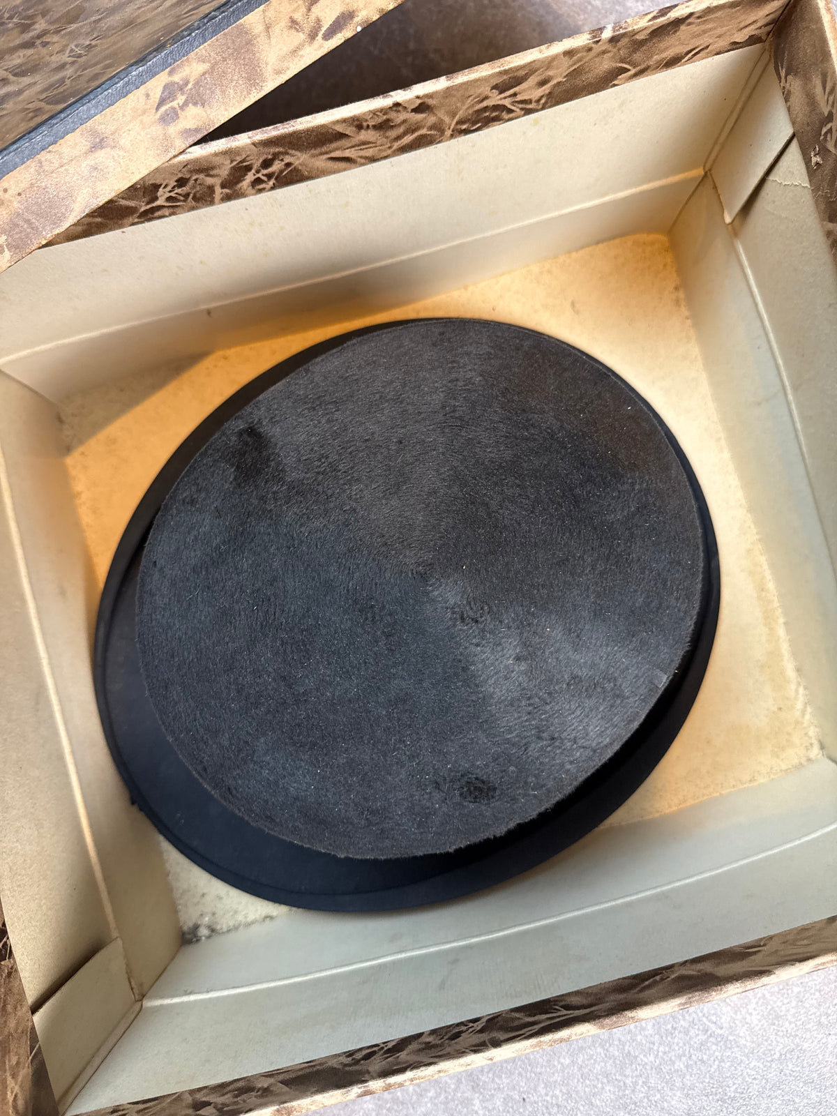 Antiker Seidenzylinder Reine Handarbeit Herren Top Hat mit Original Hutschachtel