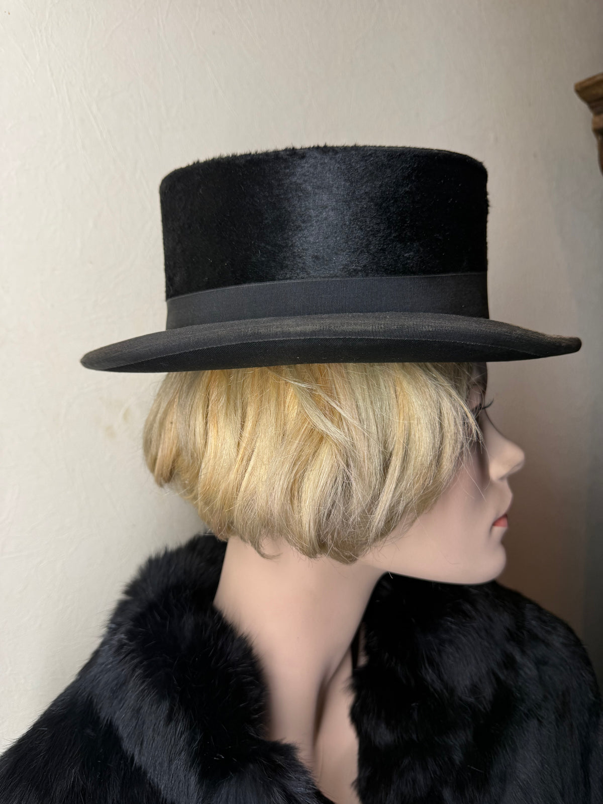 Antiker schwarzer Zylinder Top Hat Seidenzylinder Herren Hut mit Hutkoffer Vintage