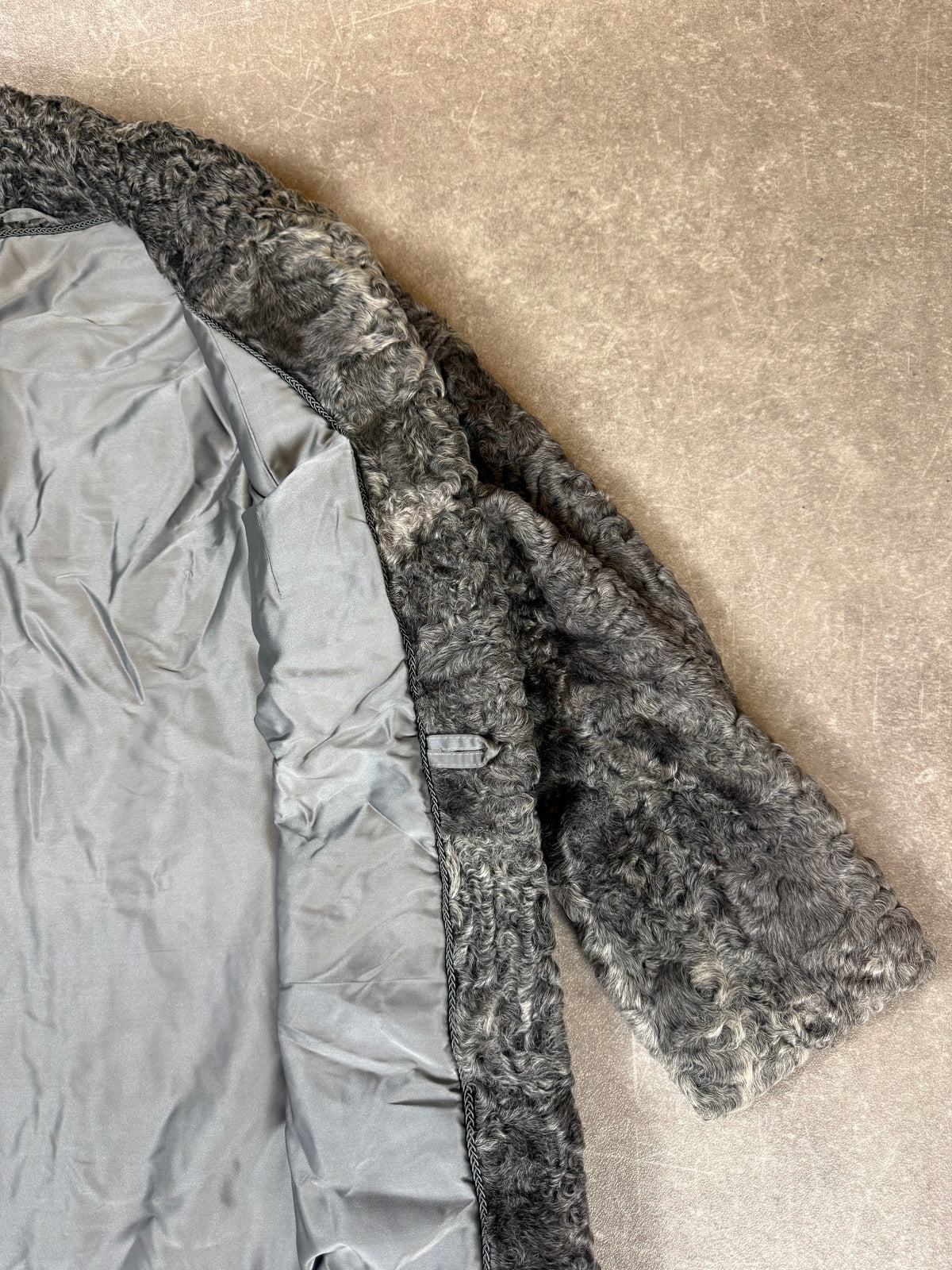 Vintage Persianer Pelzmantel Damen Grau – Langer Karakul Echtpelz Mantel