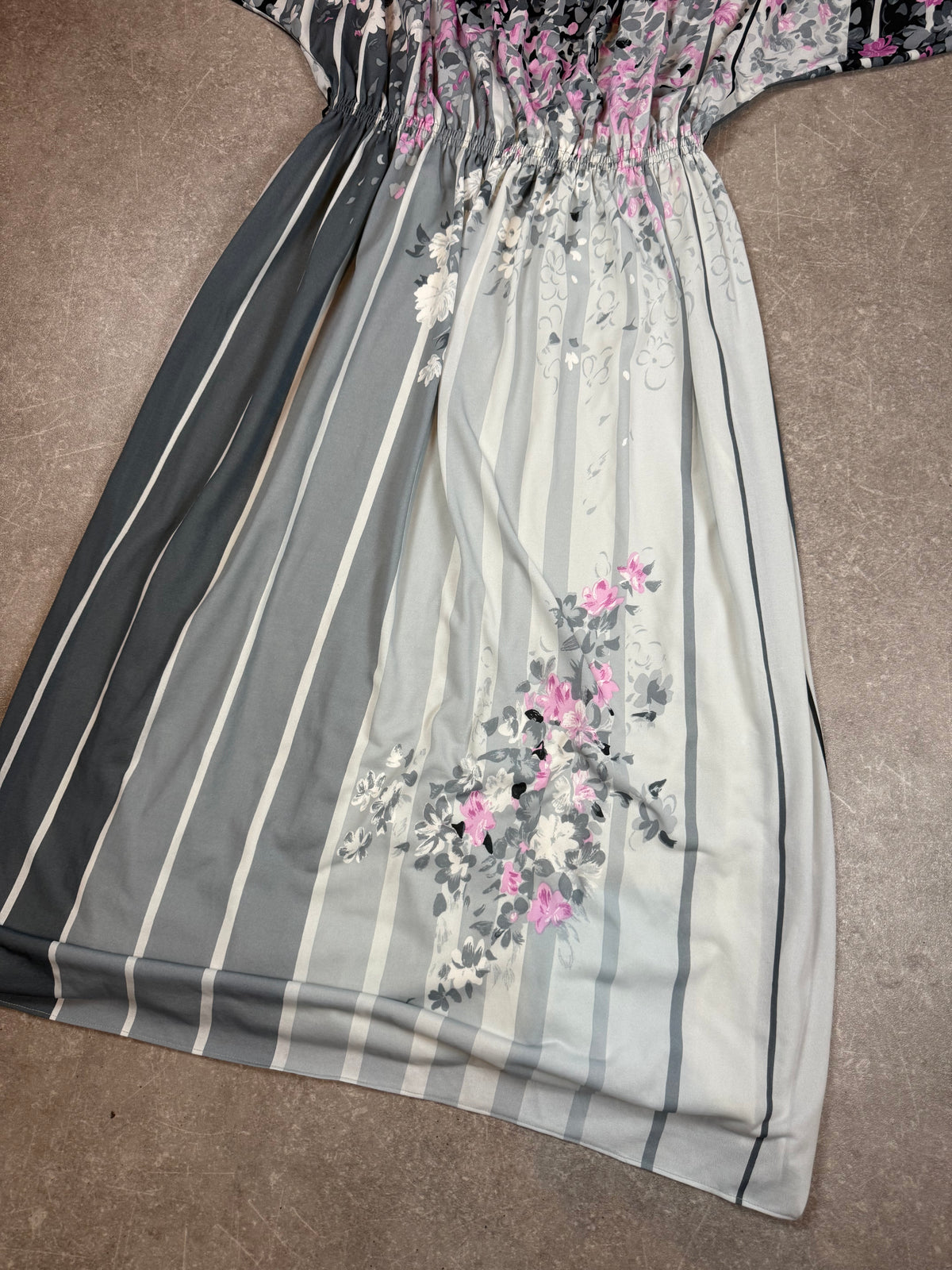 Vintage 80er Maxikleid Damen – Schwarz Grau Rosa Blumen & Streifen