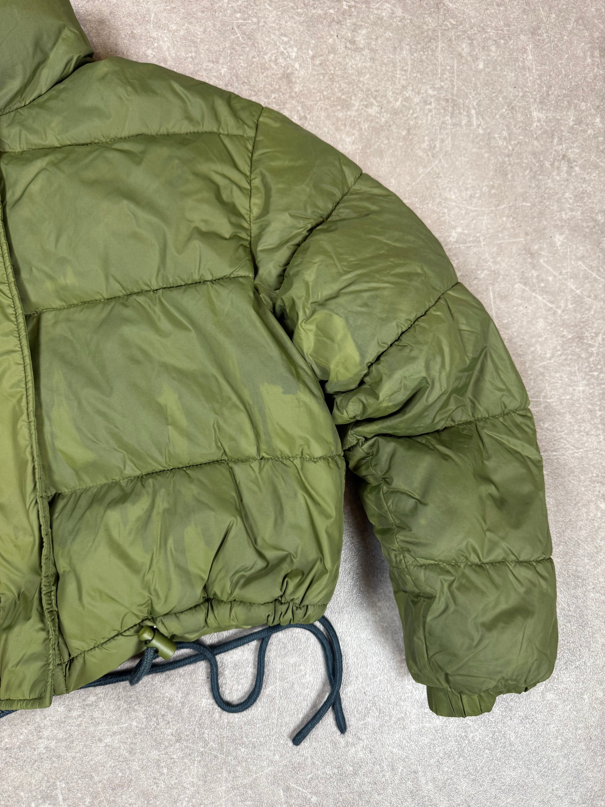 Damen Pufferjacke Olivgrün Gr. S – kurze Cropped Steppjacke