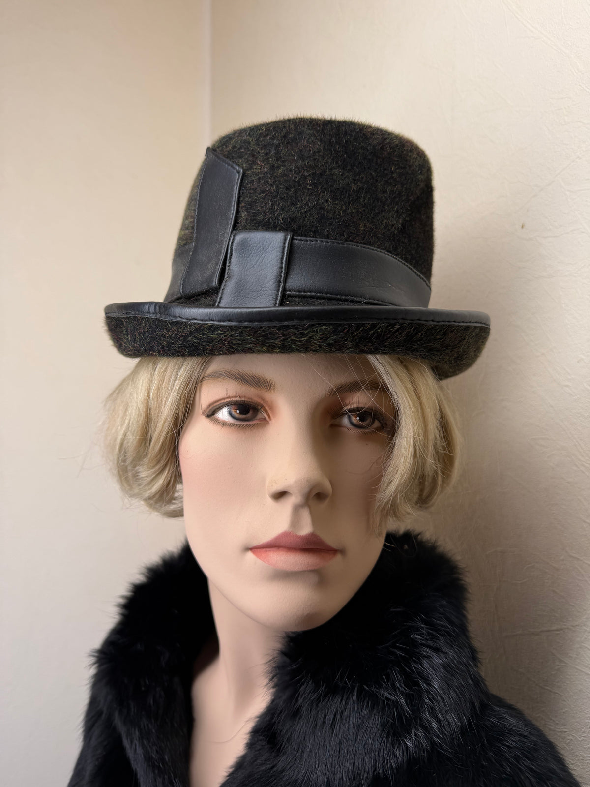 Vintage Damenhut Schwarz mit Lederband – Eleganter Retro Hut