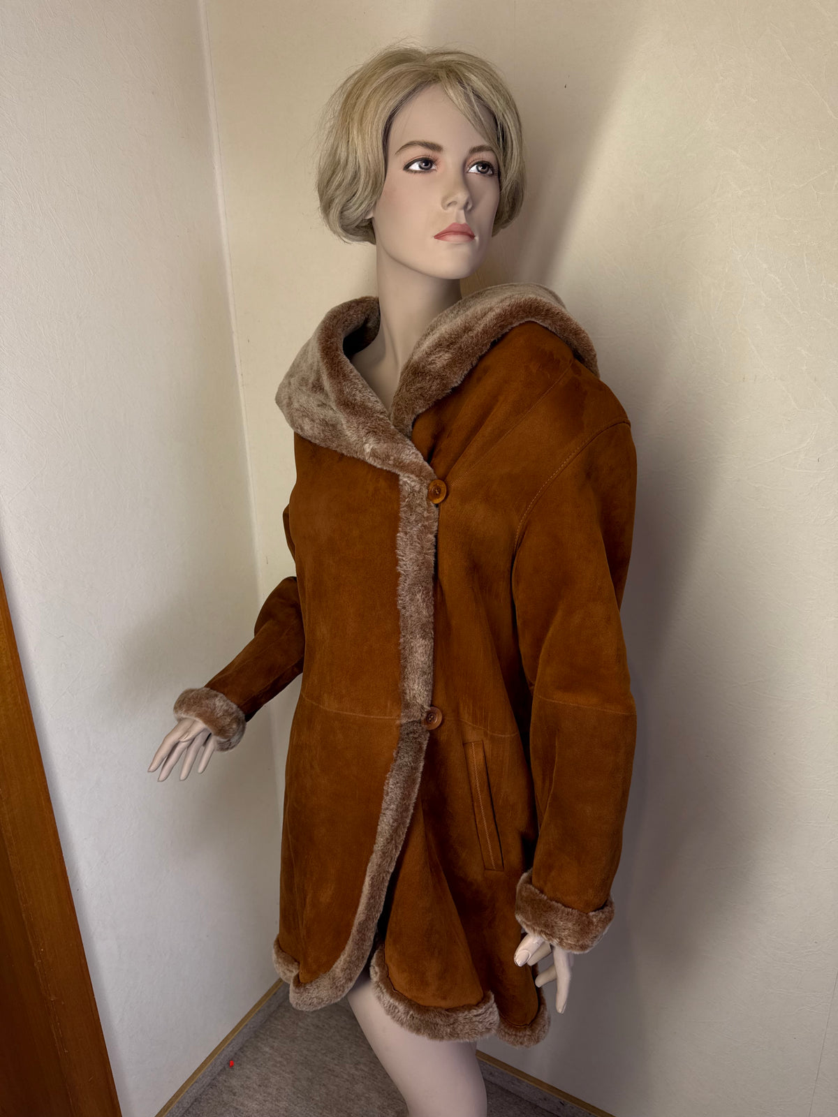Élégance Paris Vintage Lammfellmantel Damen Gr. 38 – Shearling Cognac
