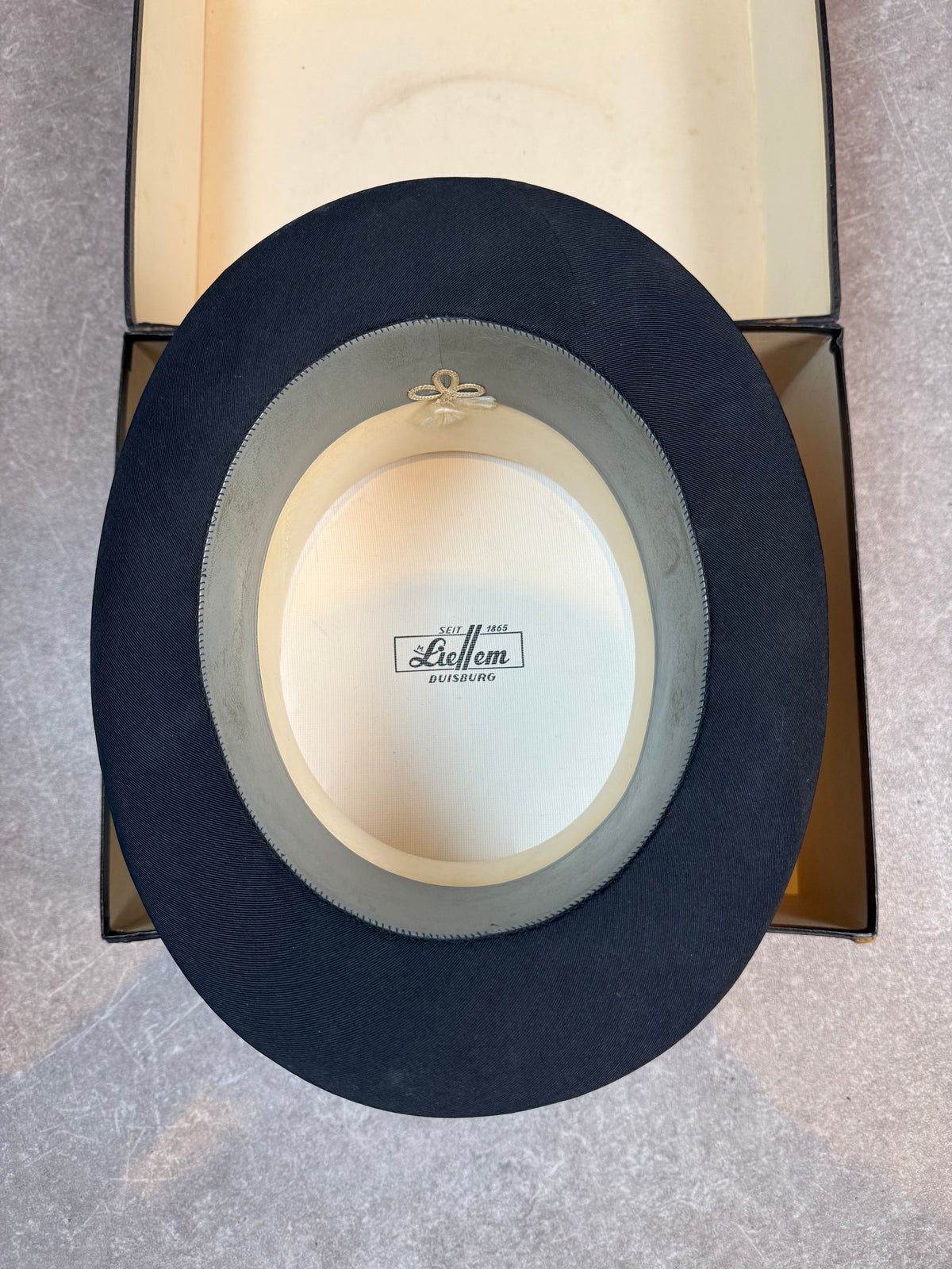 Vintage Seidenzylinder M. Liellem Duisburg Top Hat Herren Zylinder mit Hutkoffer