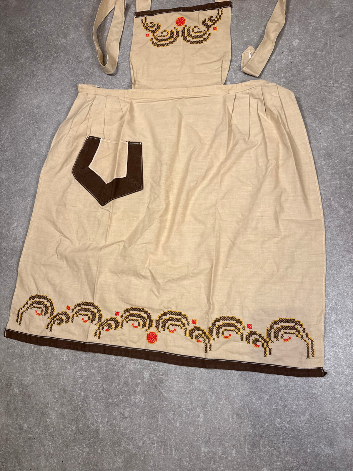 Vintage Damen Latzschürze Creme Braun Bestickt Retro Trägerschürze