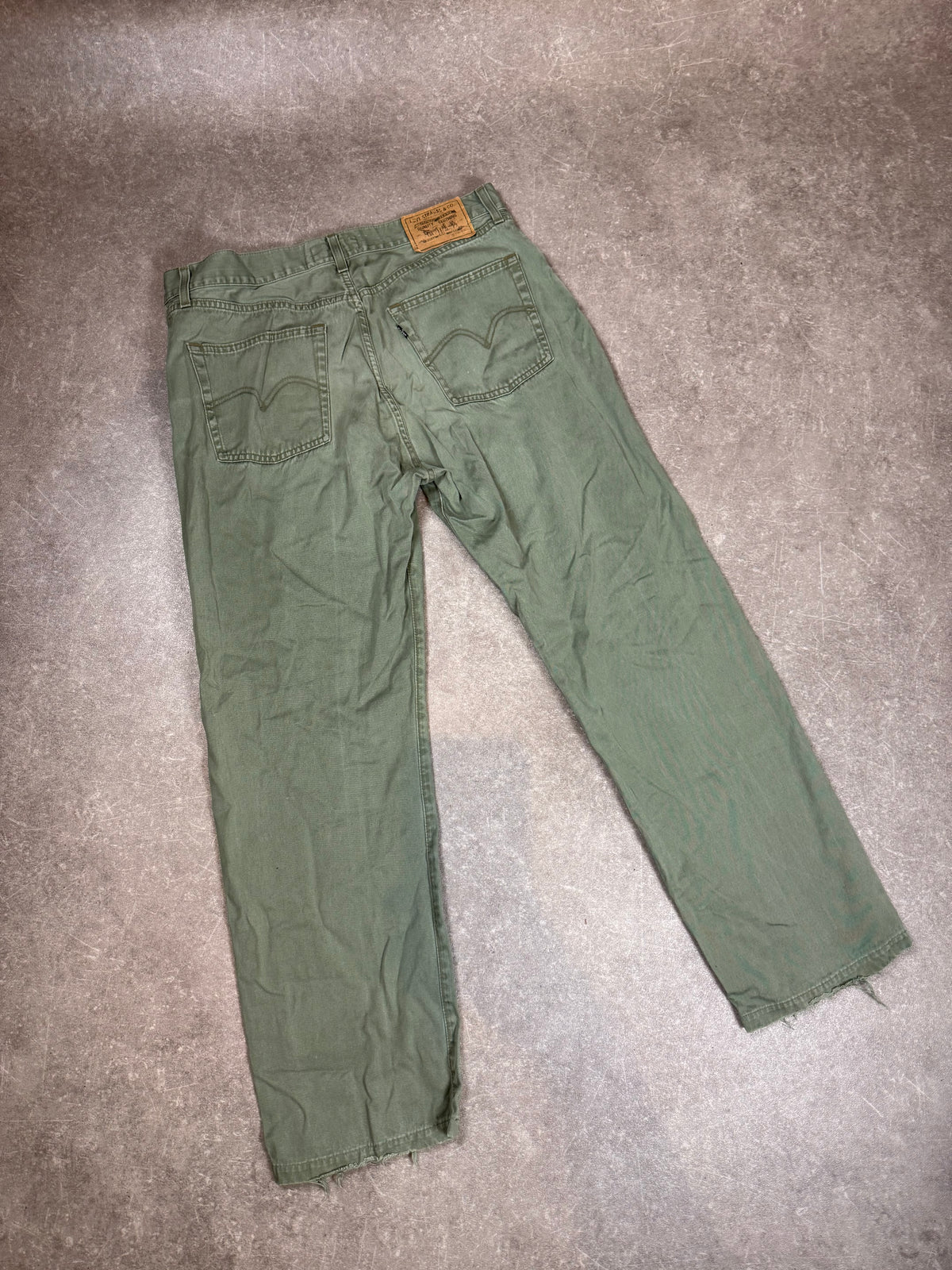 Levi’s 501 Vintage Jeans W36 L34 – Olivgrün Button Fly