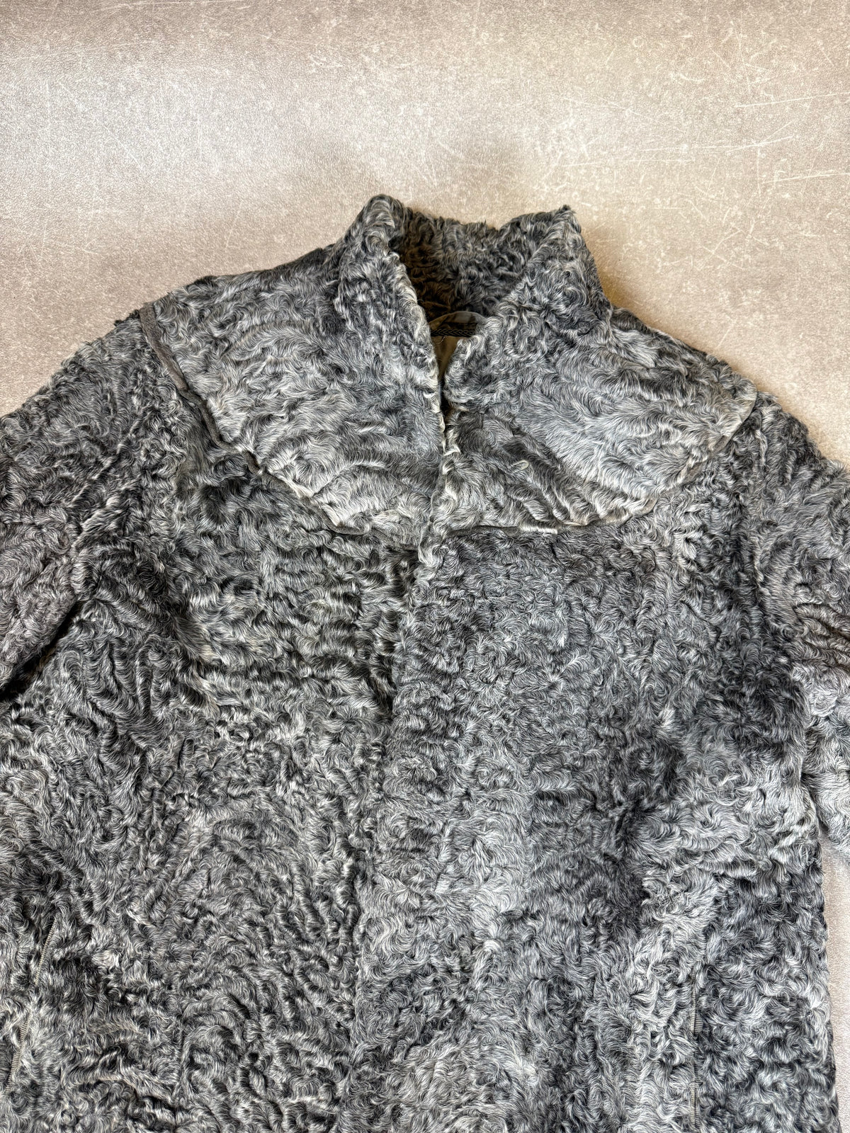 Vintage Persianer Pelzmantel Damen Grau – Langer Karakul Echtpelz Mantel