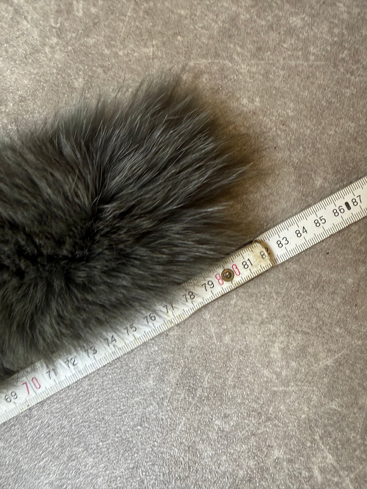 Vintage Echtfell Pelzkragen Grau Silber Fellkragen Stola mit Reißverschluss ca. 82 cm