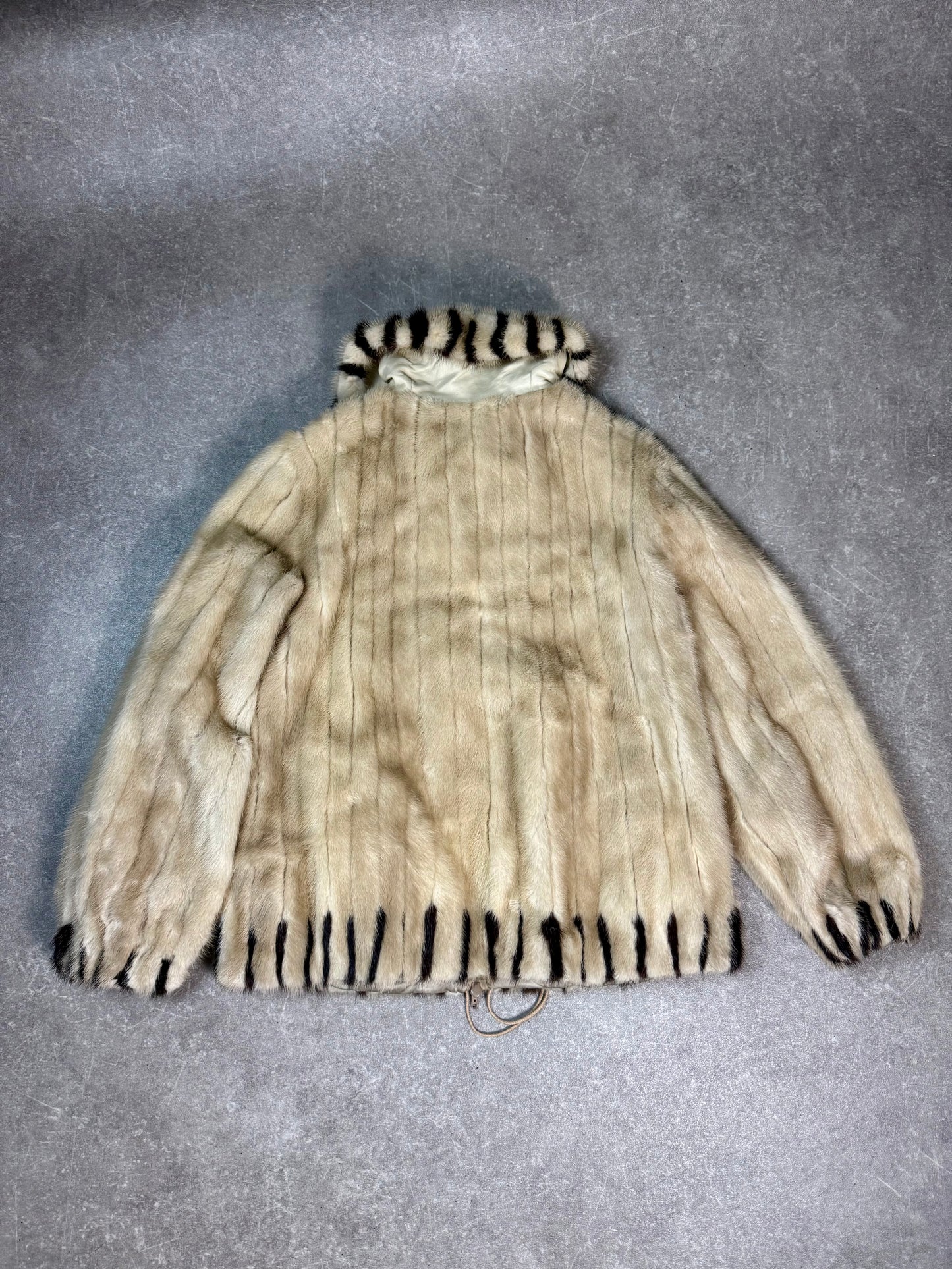 Exklusive Vintage Nerzjacke aus echtem Nerz – Creme mit kontrastierenden Nerzspitzen Gr. 42/44