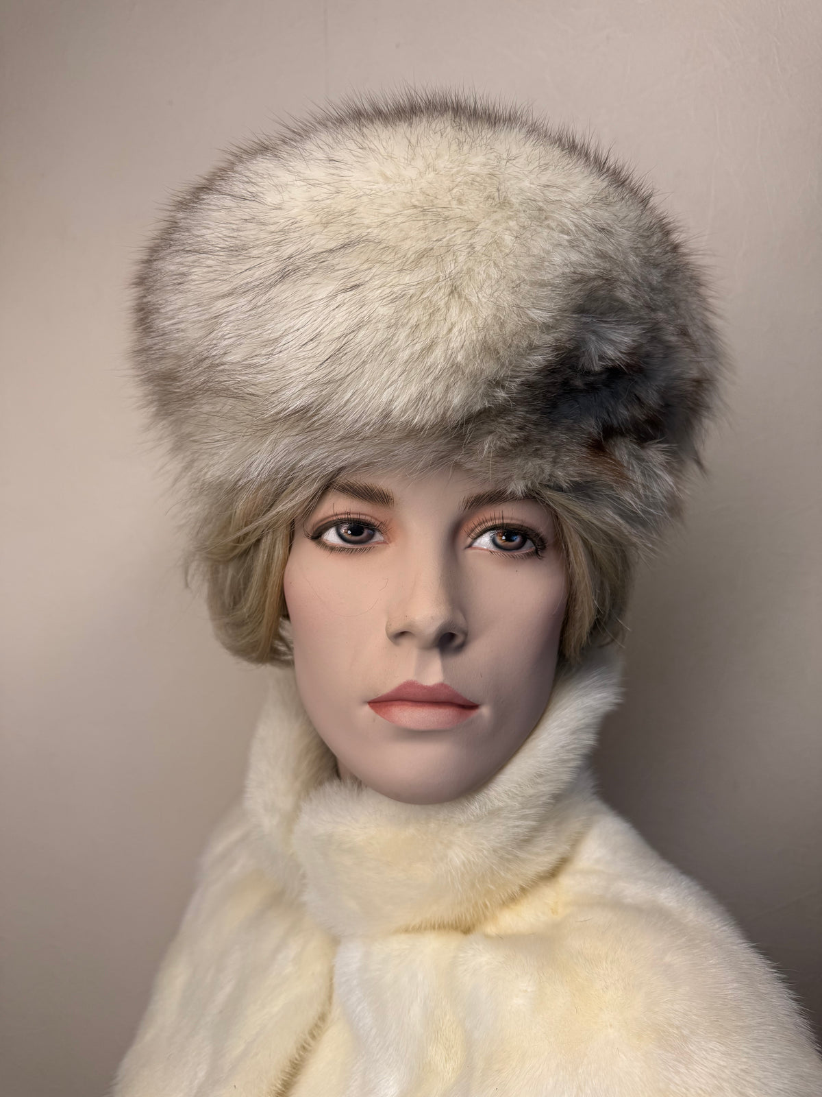 Vintage Polarfuchs Pelzmütze Echtpelz Silberfuchs Weiß Grau Russische Wintermütze Luxury Fur Hat