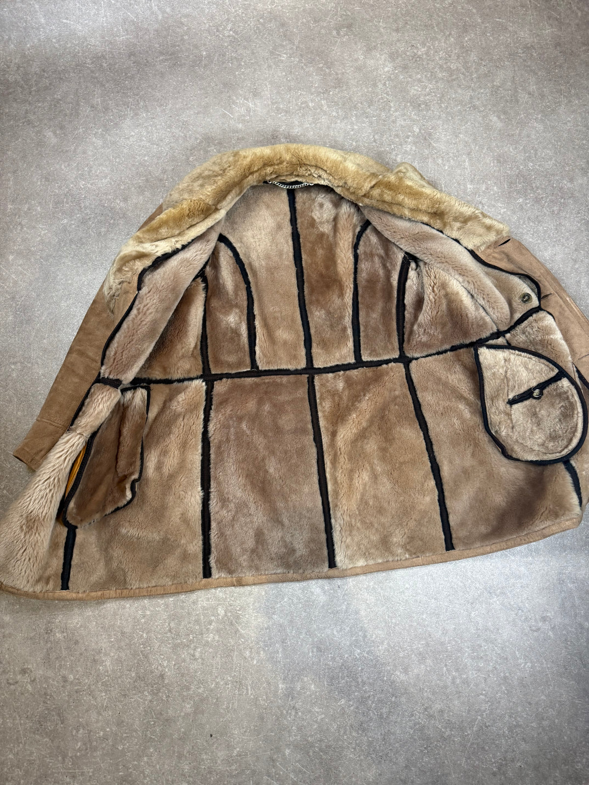 Vintage Lammfellmantel Echtfell Shearling Beige Zweireihig