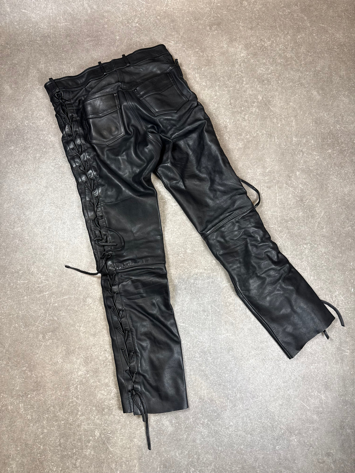 Vintage Lederhose Schwarz Gr. 42 – Echtleder Biker Schnürhose