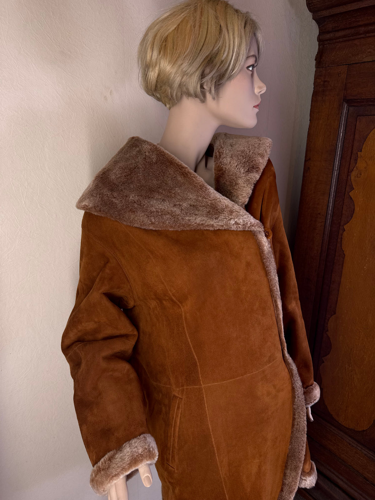 Élégance Paris Vintage Lammfellmantel Damen Gr. 38 – Shearling Cognac
